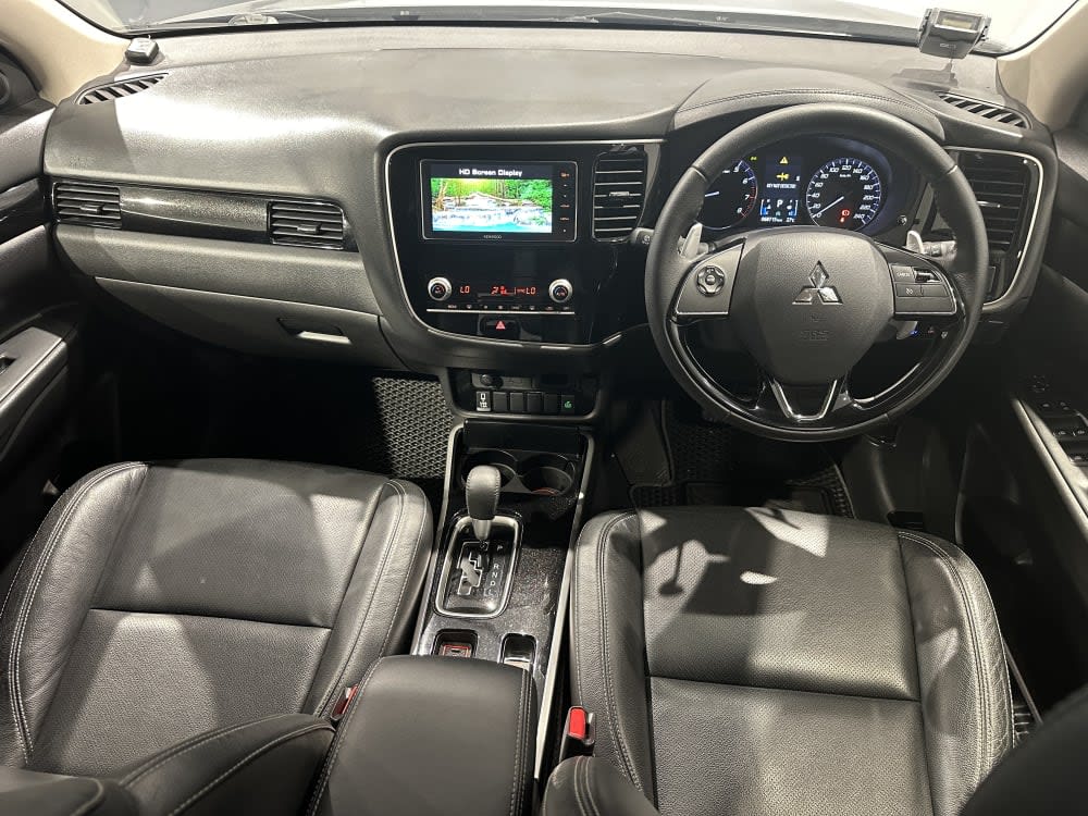 Mitsubishi OUTLANDER 2.0 