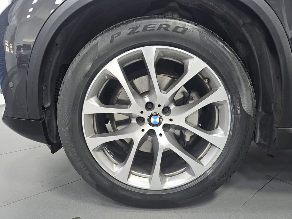 BMW X5 xDrive40i 