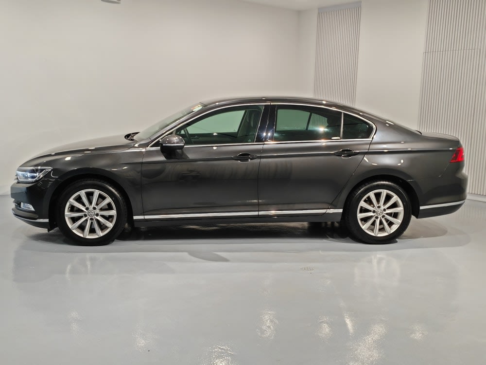 Volkswagen PASSAT 1.8 TFSI AT Sime Darby Auto Selection Singapore