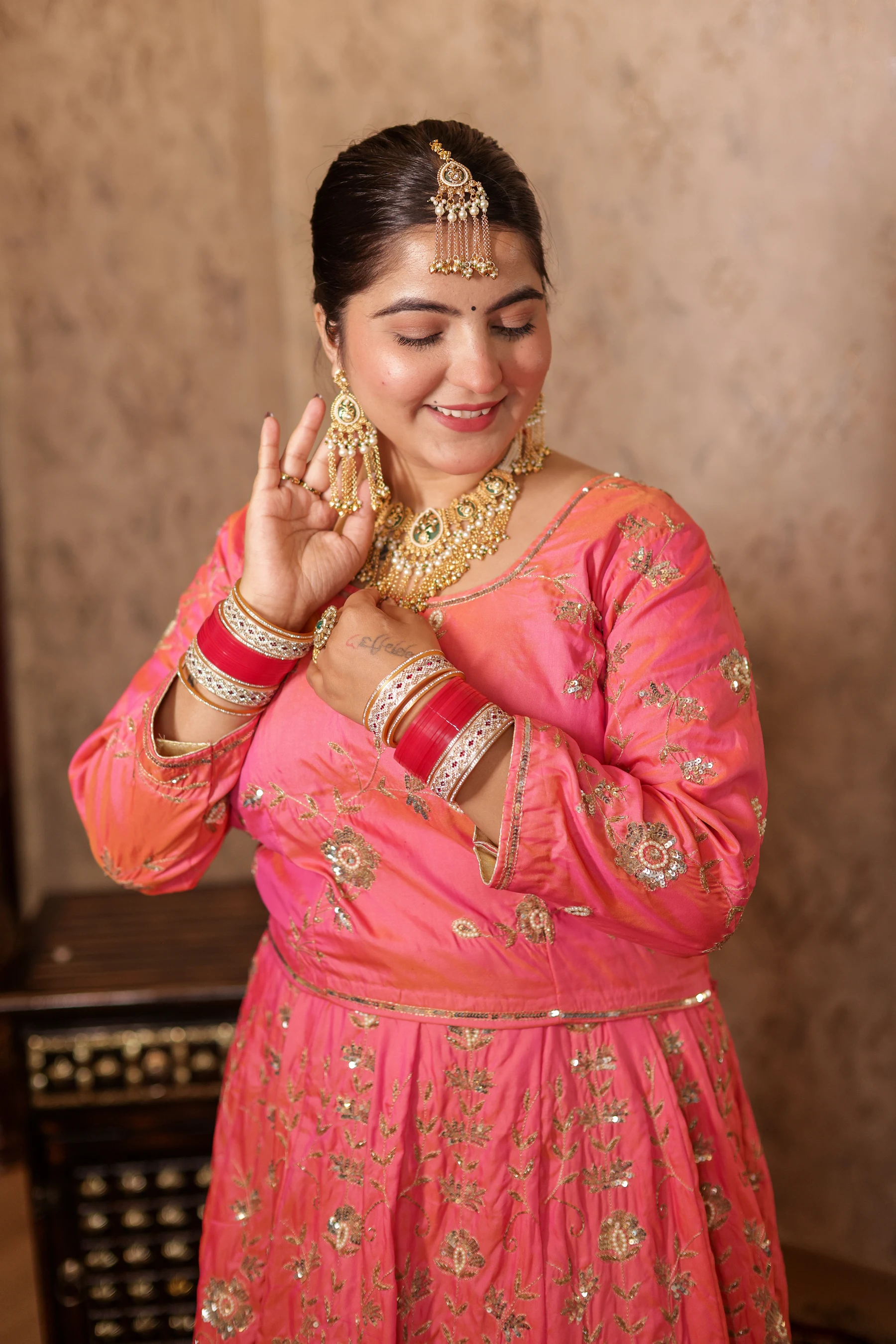 Gulabi Rani Pink Shot Silk Kalidar Ensemble — photo 5