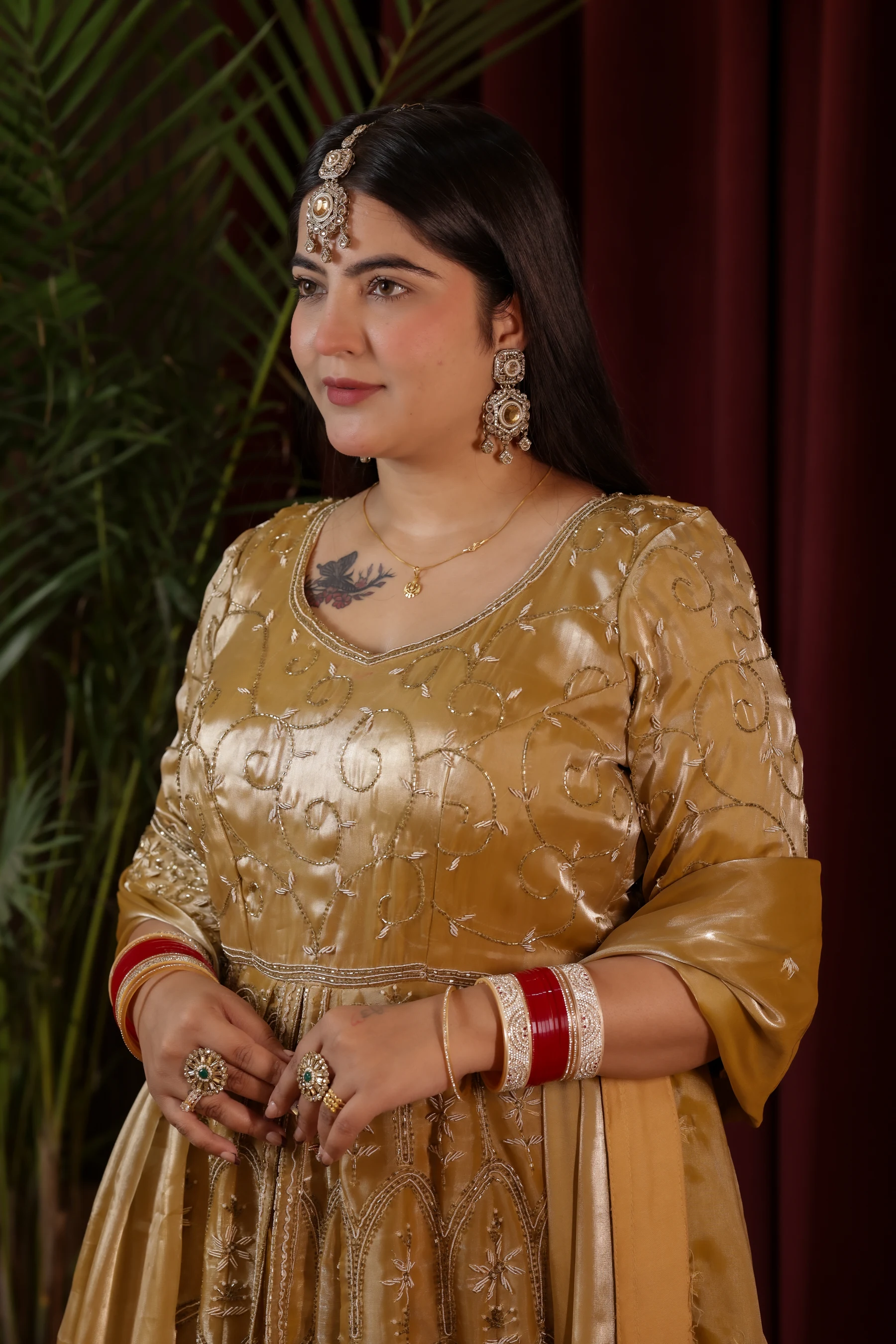 Zarina Antique Gold Metallic Tissue Kalidar Set — photo 4
