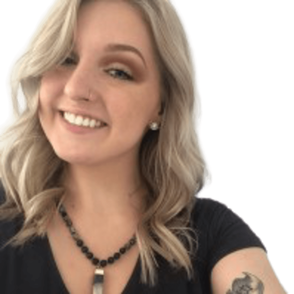 Mackenzie Bloom, Aesthetician Specialist, Esthetician Midland, MI