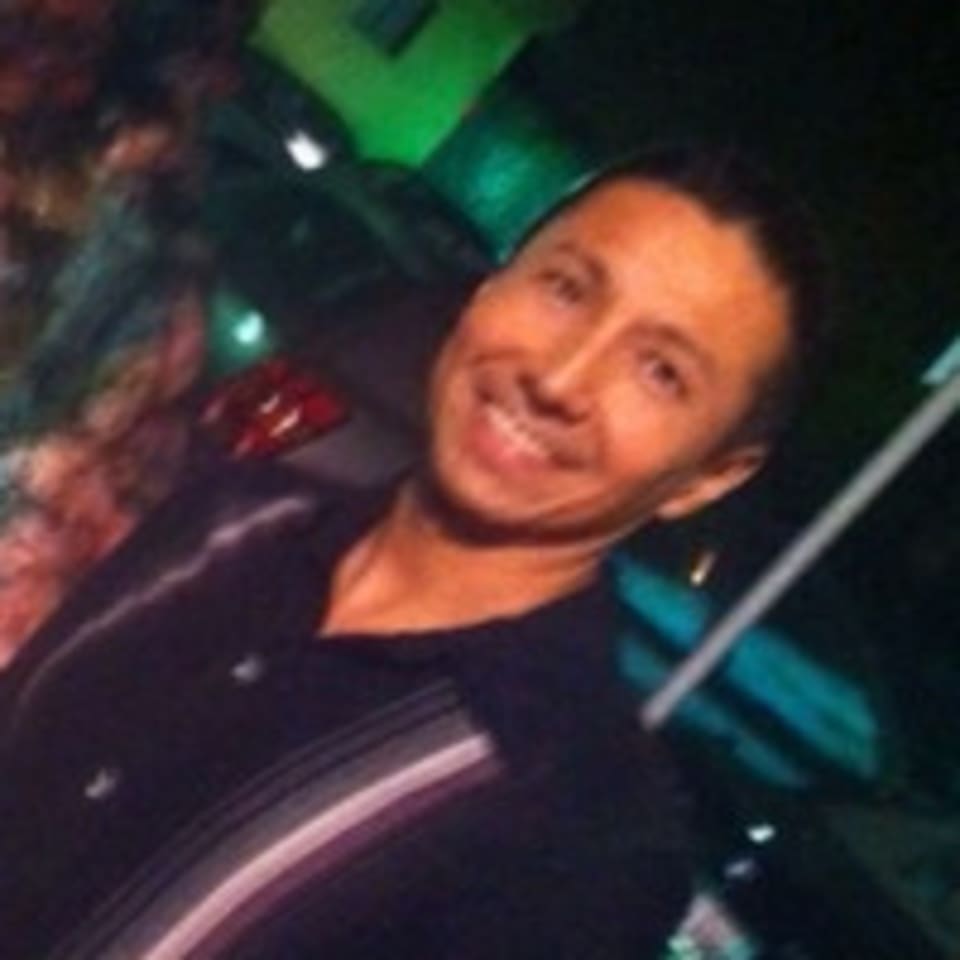 Efren Jimenez, Aesthetician Specialist, Esthetician Burbank, CA