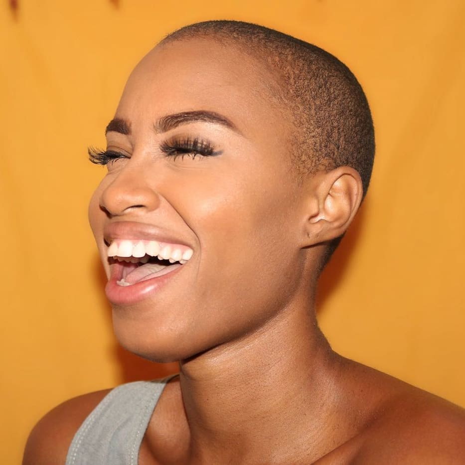 Professional vs. At-Home Teeth Whitening: What’s The Difference?