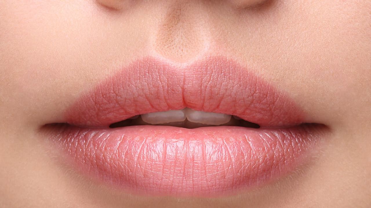 How to Apply Lip Liner for the Perfect Cupid's Bow