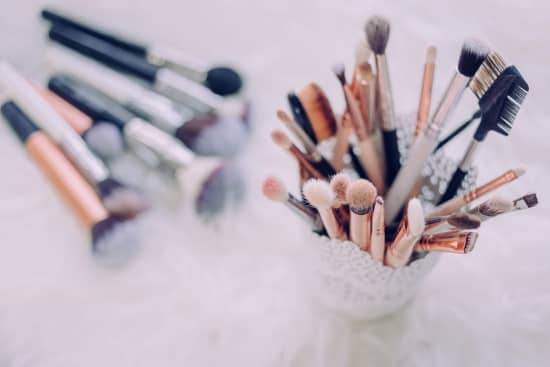 How To Clean Your Makeup Brushes And Sponges