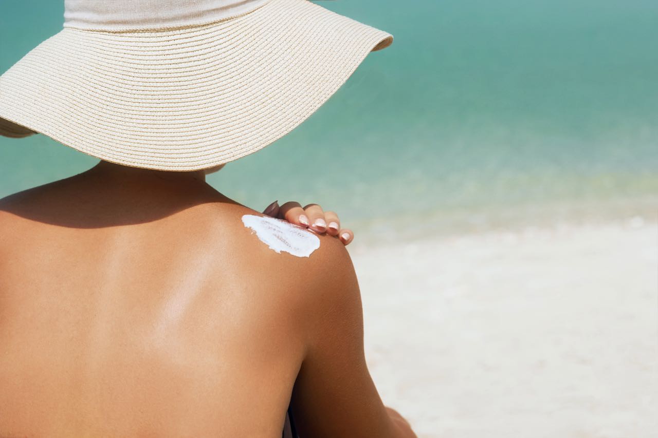 A Definitive Guide To Applying Sunscreen