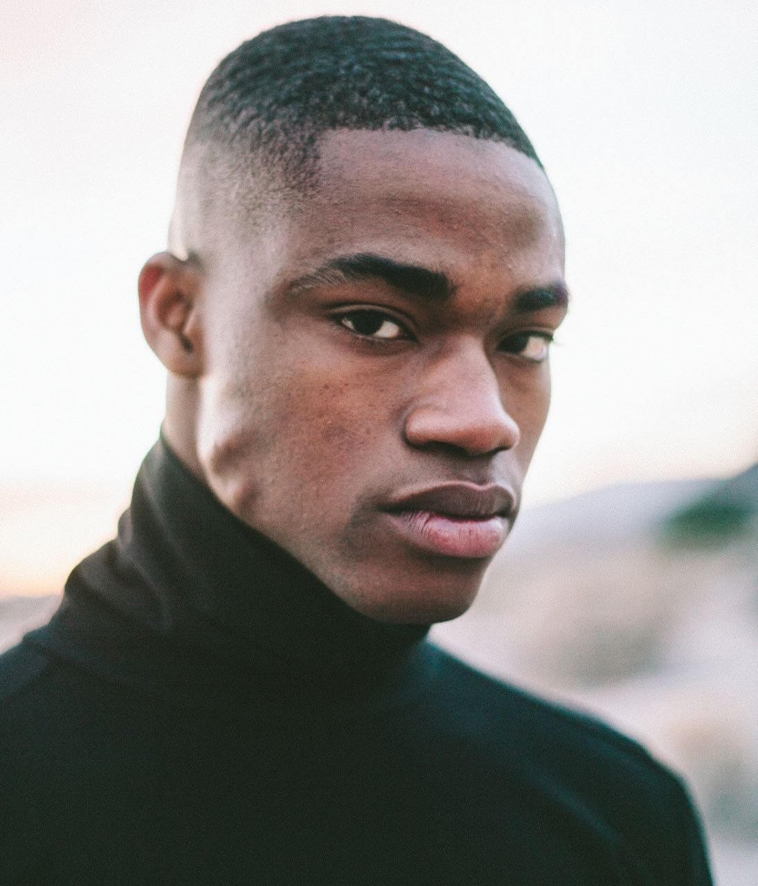 7 Ways To Define Your Jawline Without Going Under The Knife The AEDITION