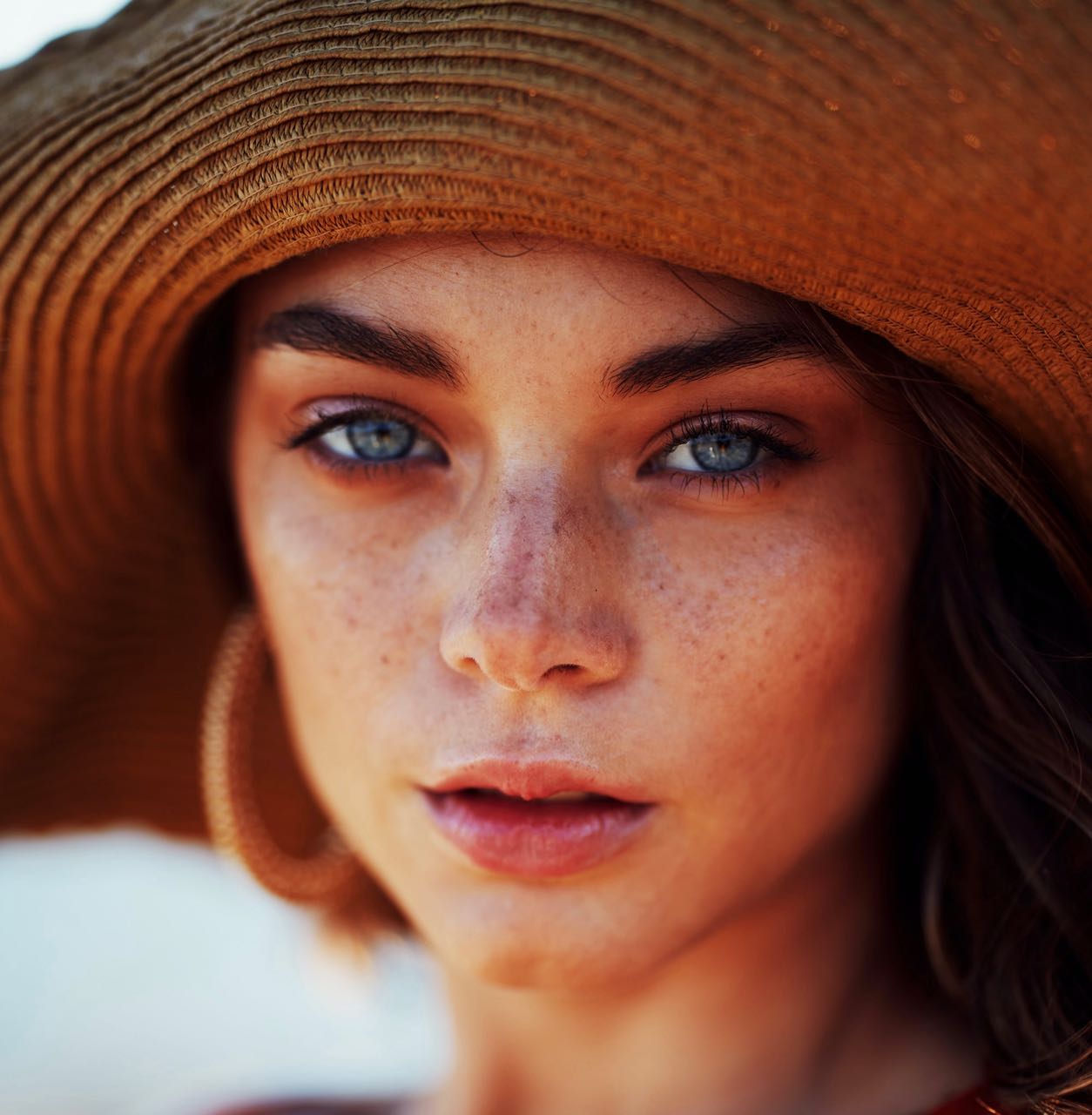 How To Keep Your Makeup Looking Fresh All Summer Long