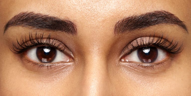 What It’s Really Like To Get Eyelash Extensions For The First Time