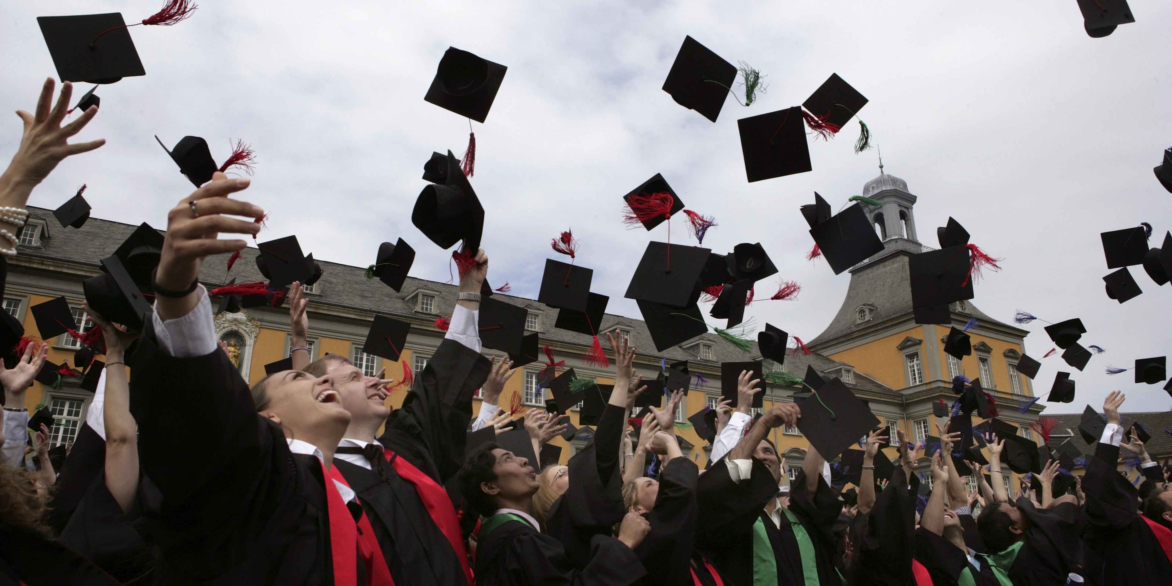 Hỗ trợ săn học bổng du học