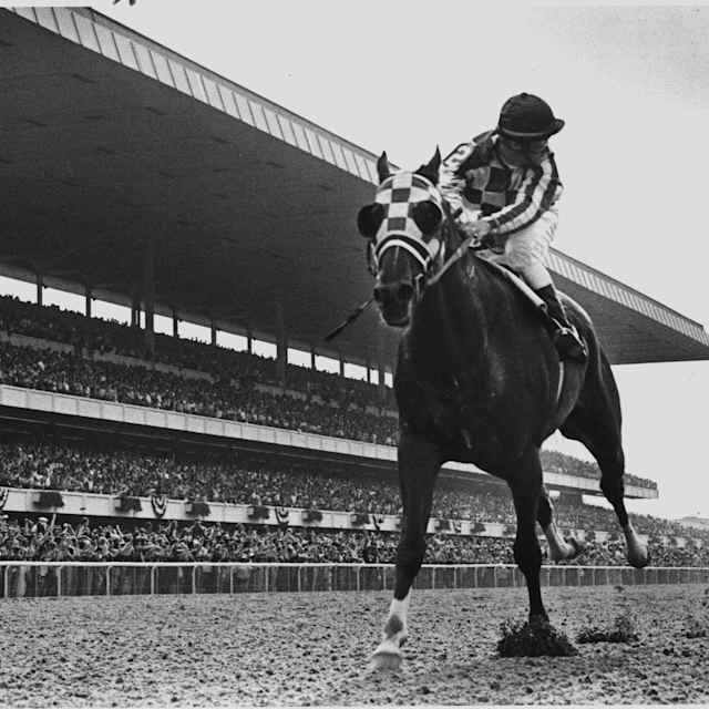 Secretariat wins Belmont Stakes by record 31-lengths, completes 1973 Triple Crown