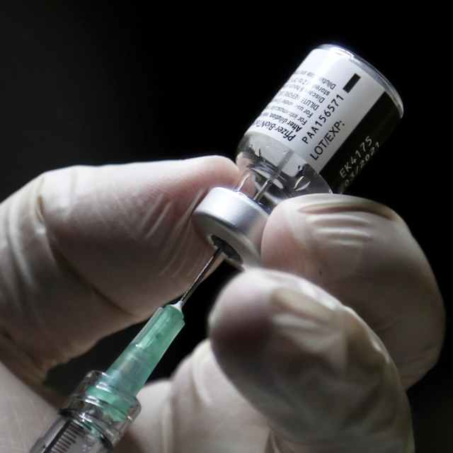 CANADA-HEALTH-VIRUS-VACCINE