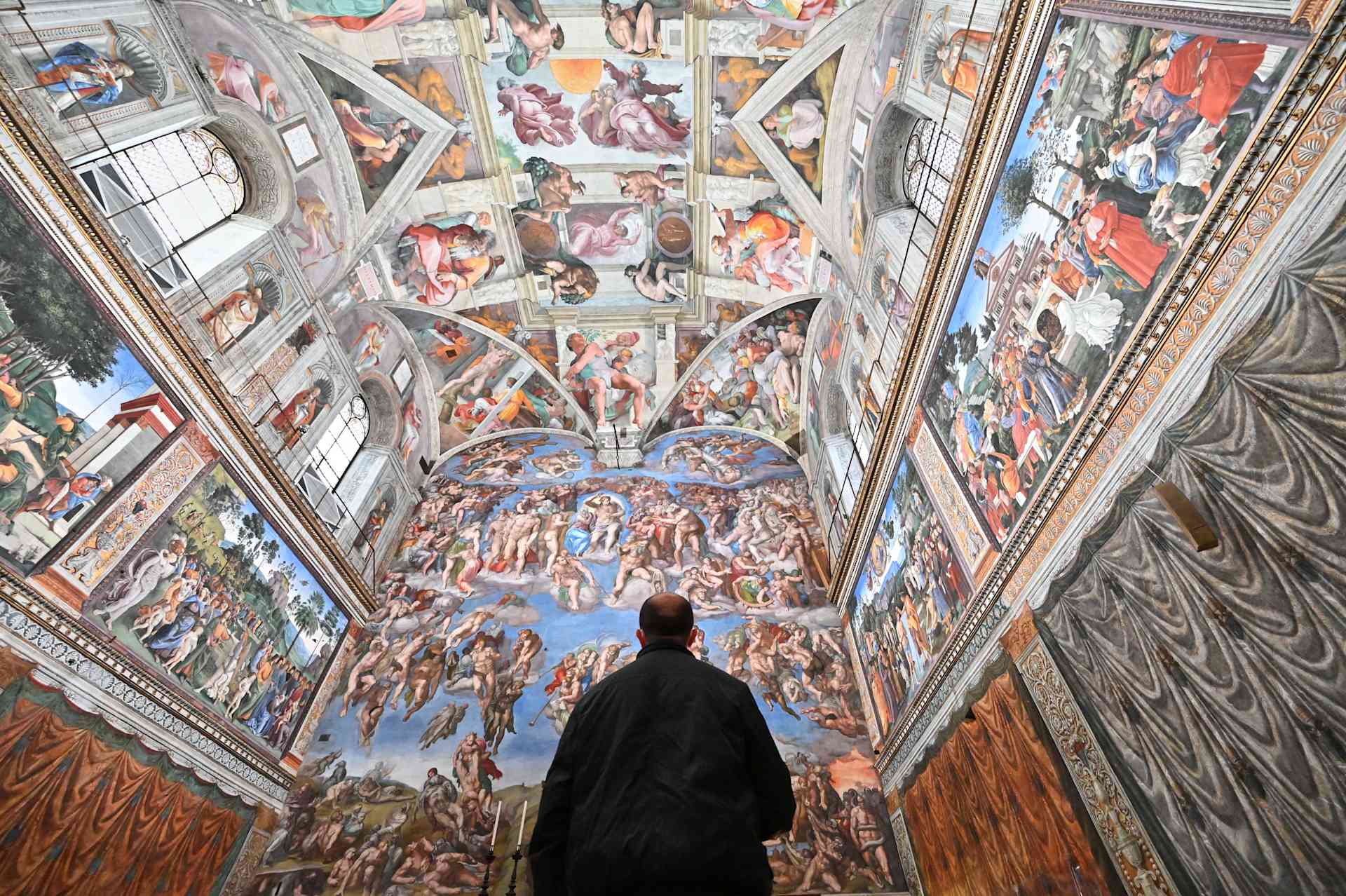 TOPSHOT-VATICAN-HEALTH-VIRUS-MUSEUM-CULTURE-HERITAGE-TOURISM