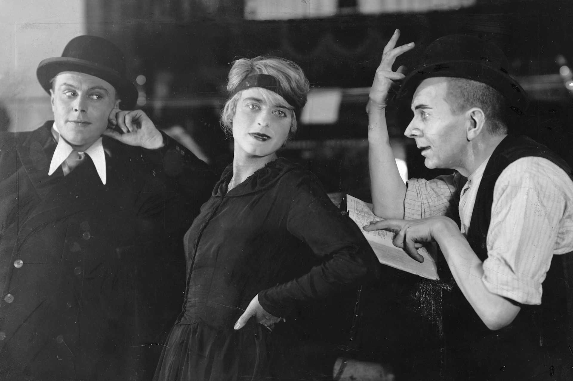 BRECHT: THREEPENNY OPERA. Premier of Bertolt Brecht's 'The Threepenny Opera,' at the theater at Schiffbauerdamm in Berlin, 31 August 1928. Left to right: Harald Paulsen, Roma Bahn, and Erich Ponto.