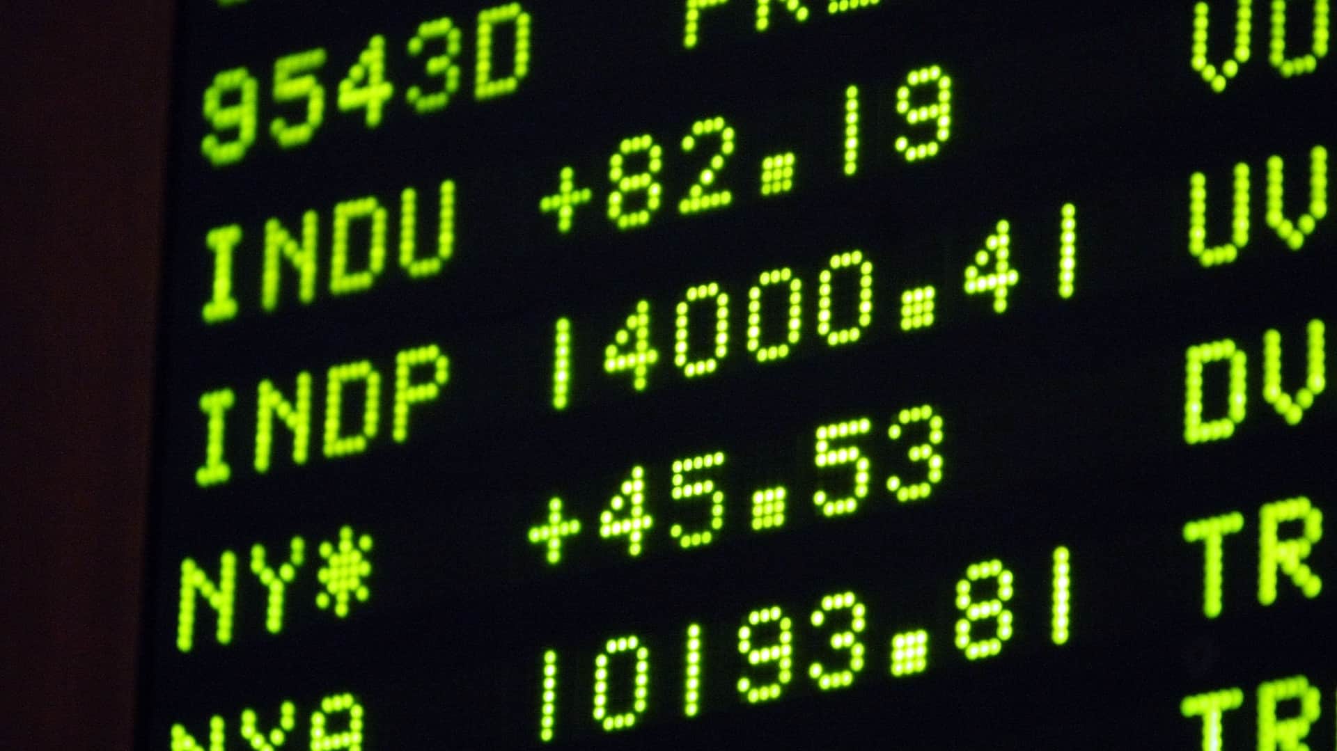 Dow Closes Above 14,000 For The First Time