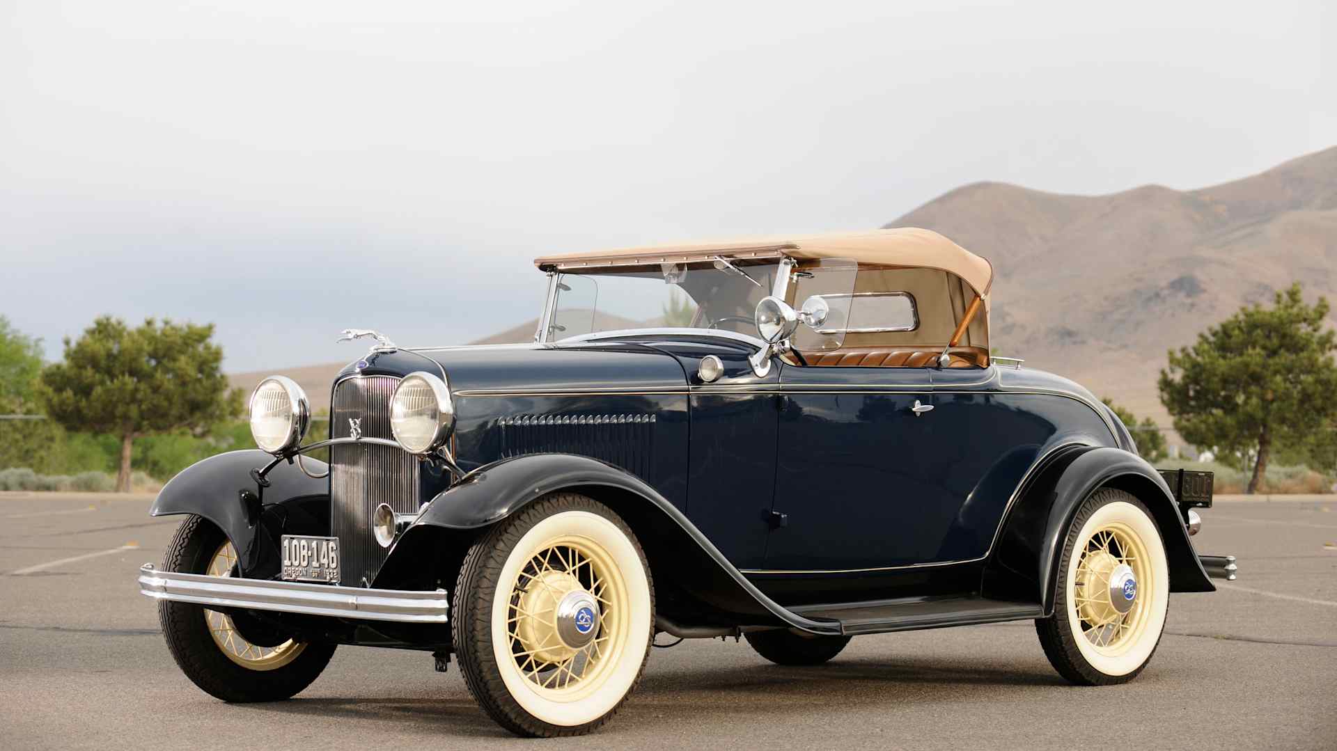 1932 Ford Model 18 V-8