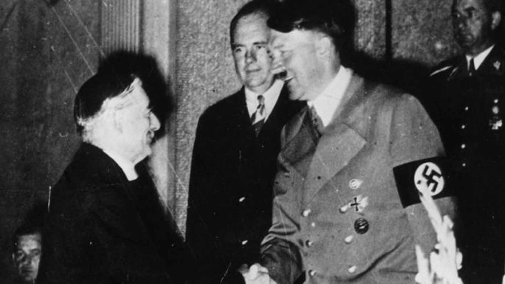 Adolf Hitler and Neville Chamberlain