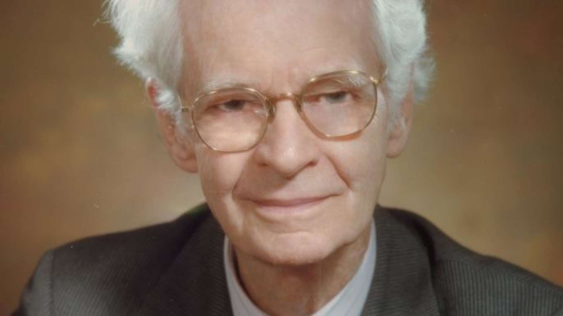 Famous psychologist Burrhus Frederic Skinner, known as B.F. Skinner, poses for a portrait, 1989. Boston, Massachussetts. (Photo by Bachrach/Getty Images)