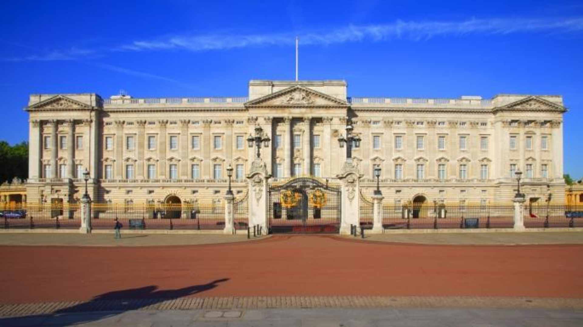 Frontal view on Buckingham Palace. (Credit: Pawel Libera/LightRocket/Getty Images)
