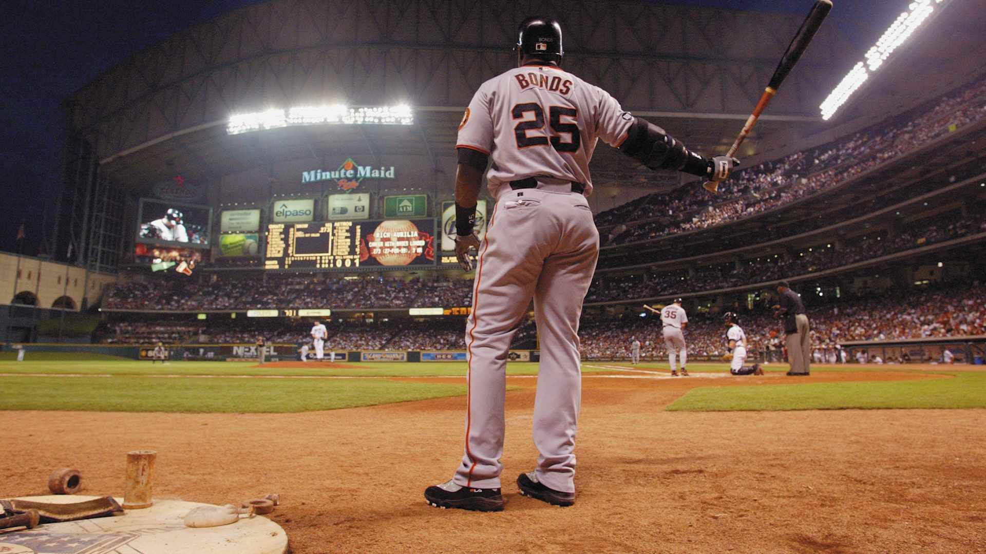 Barry Bonds warms up prior to batting during a game against the Houston Astros at Minute Maid Park in Houston, Texas on September 23, 2003