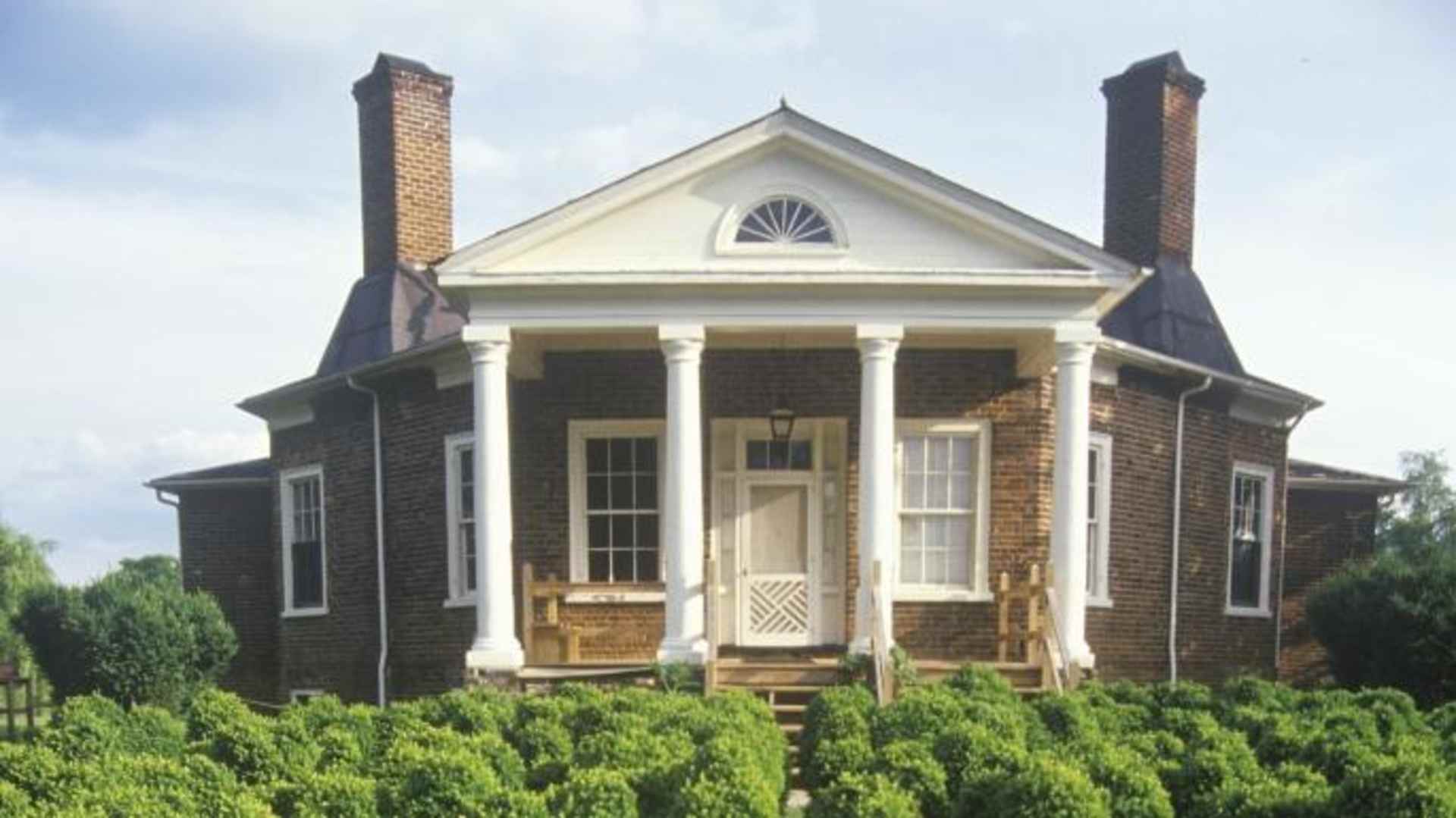 Thomas Jefferson's personal retreat, Poplar Forest, Lynchburg, Virginia. (Credit: Visions of America/UIG/Getty Images)