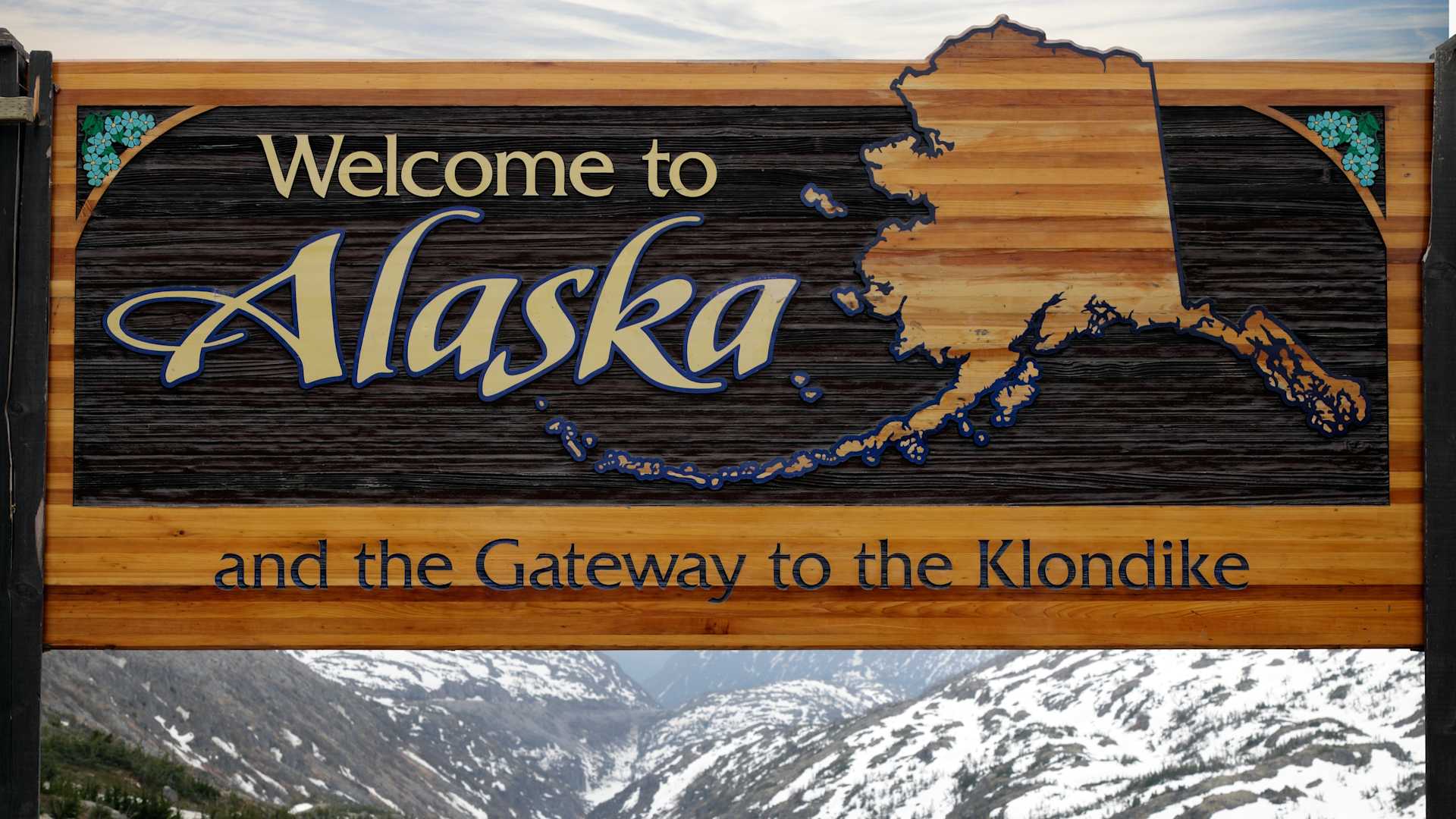 Welcome to Alaska sign, entering from Canada