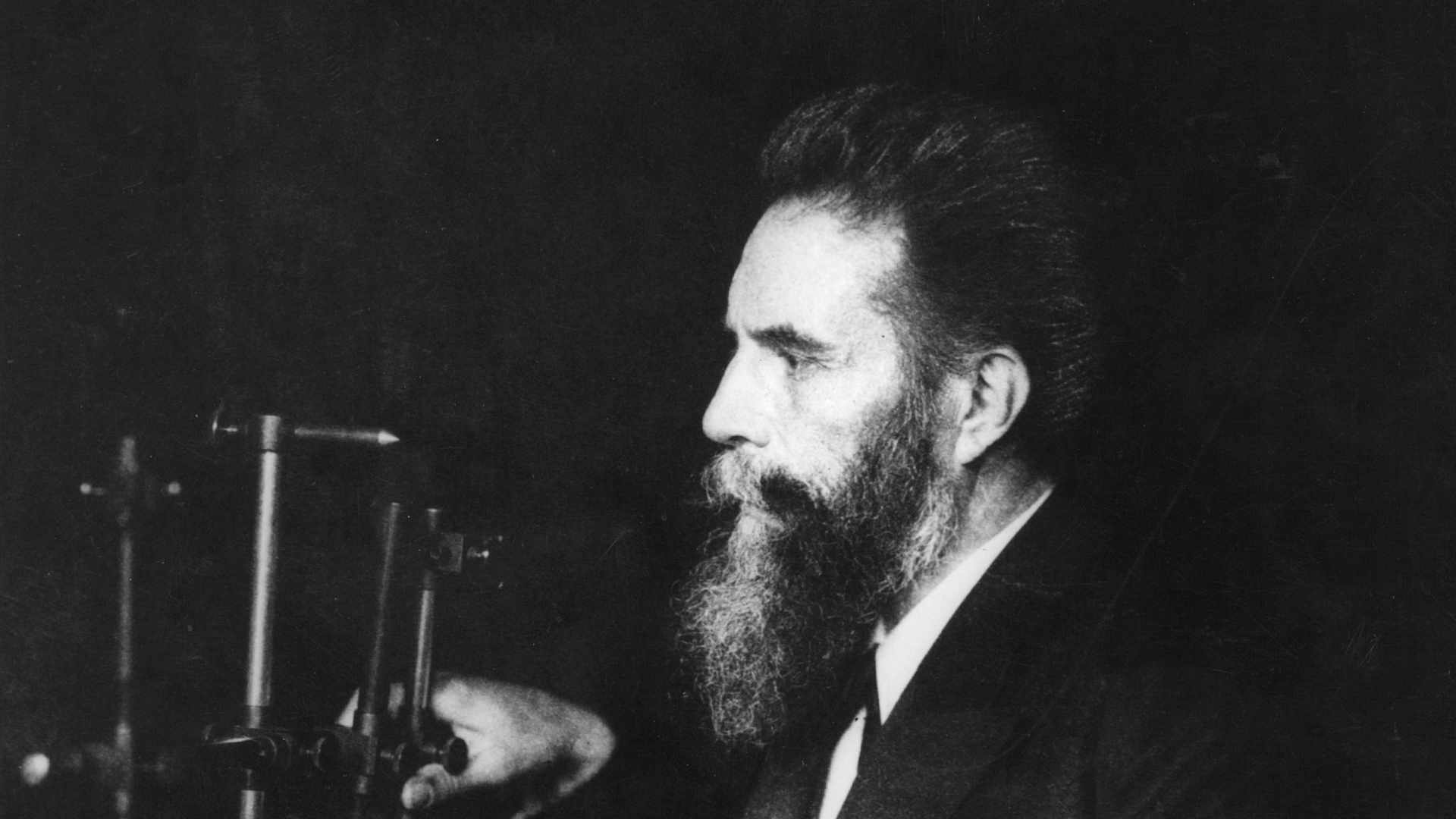 W C Roentgen