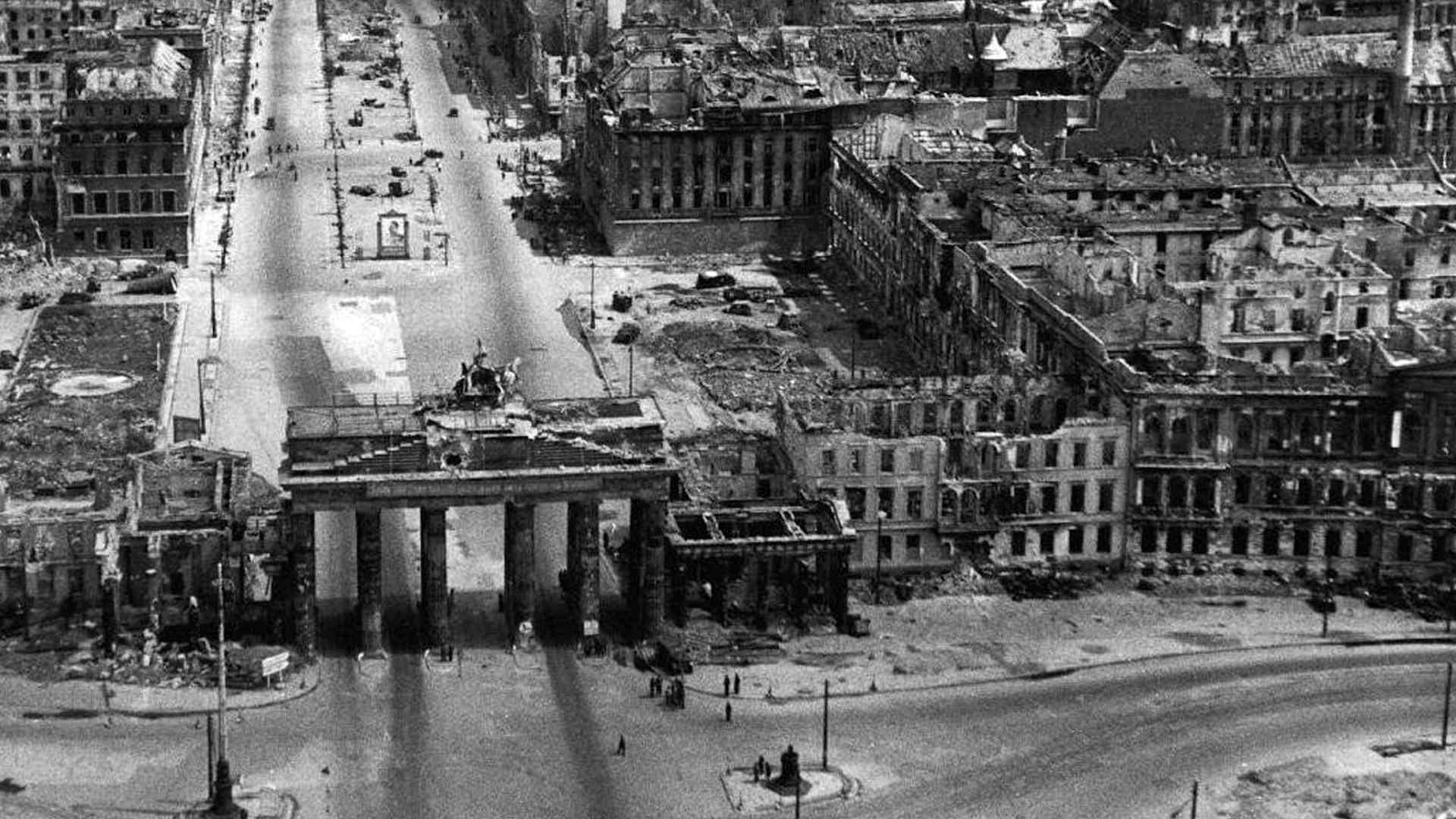 Inside the Allies’ Race to Take Berlin—and Its Atomic Research—in 1945