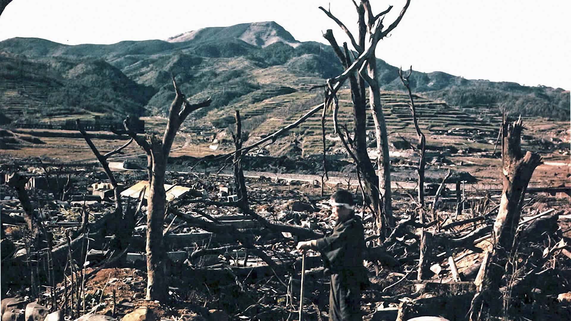 HISTORY: The Bombing of Hiroshima and Nagasaki, World War II