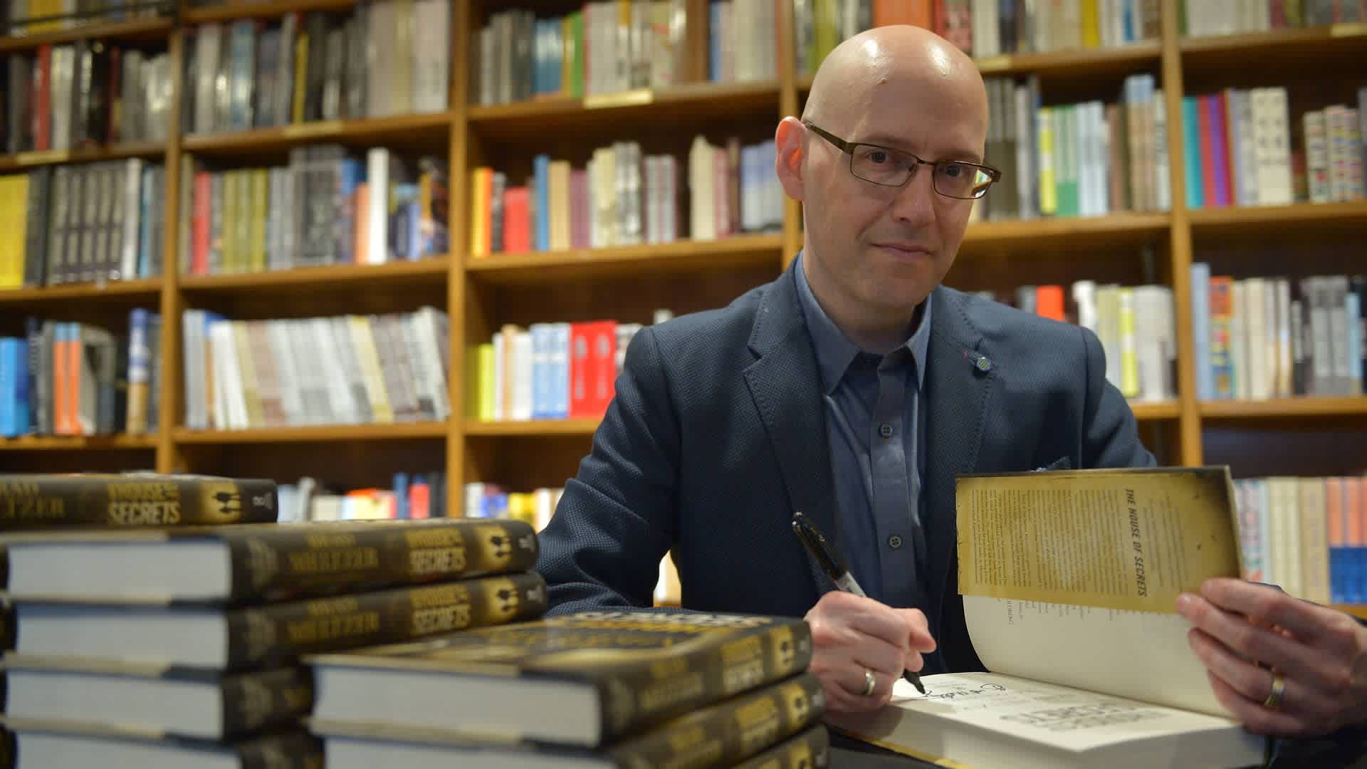 Brad Meltzer Decodes Four Enduring Historical Mysteries