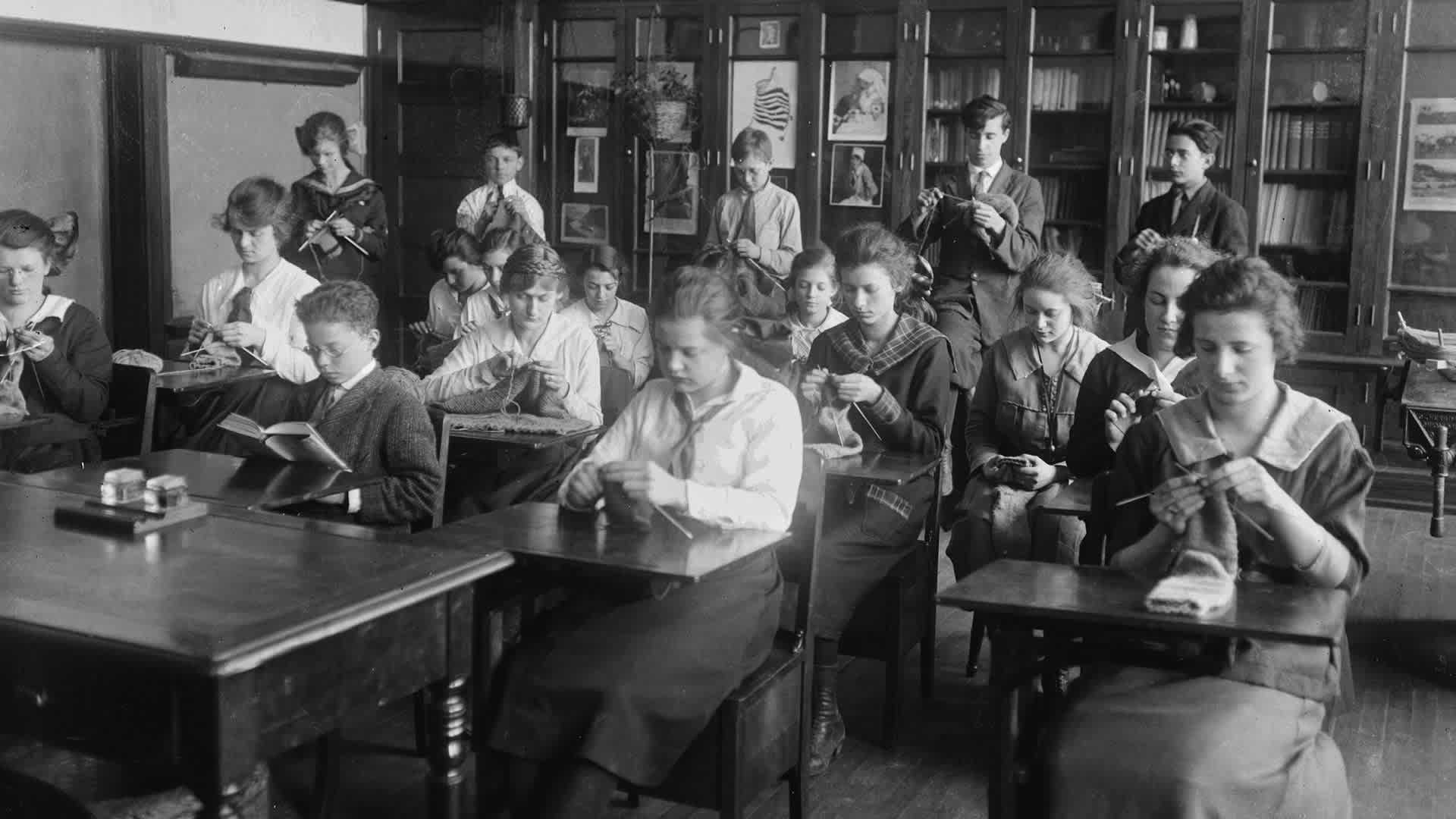 Why Schools in New York City and Chicago Stayed Open During the 1918 Flu Pandemic