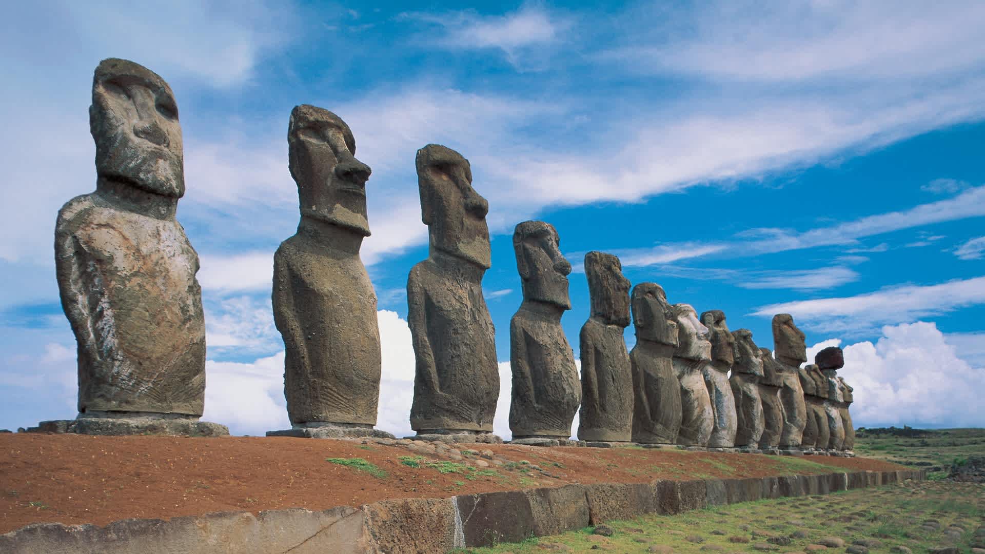 Moai statues in a row, Ahu Tongariki, Easter Island, Chile UNSPECIFIED - JULY 24: Moai statues in a row, Ahu Tongariki, Easter Island, Chile (Photo by De Agostini via Getty Images/De Agostini via Getty Images)