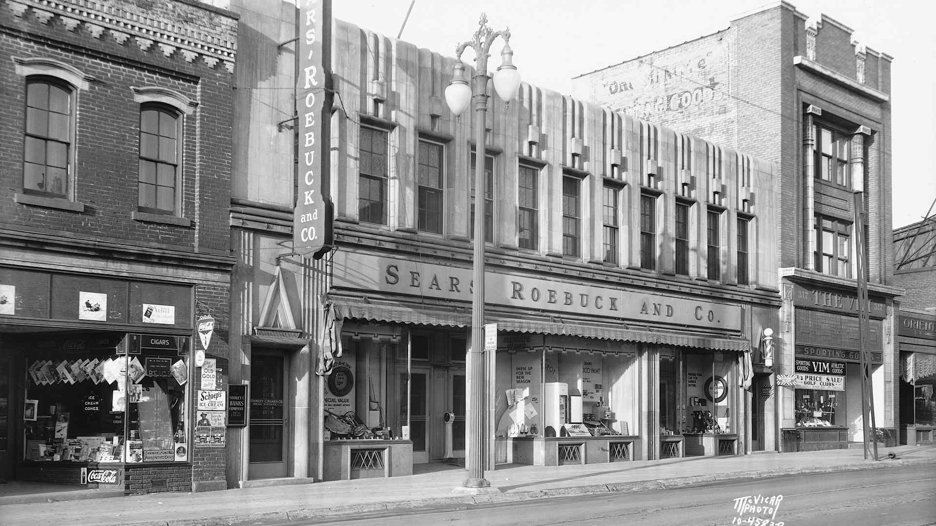 The Sears, Roebuck and Company store, 313 State Street, Madison, Wisconsin, May 5, 1934.