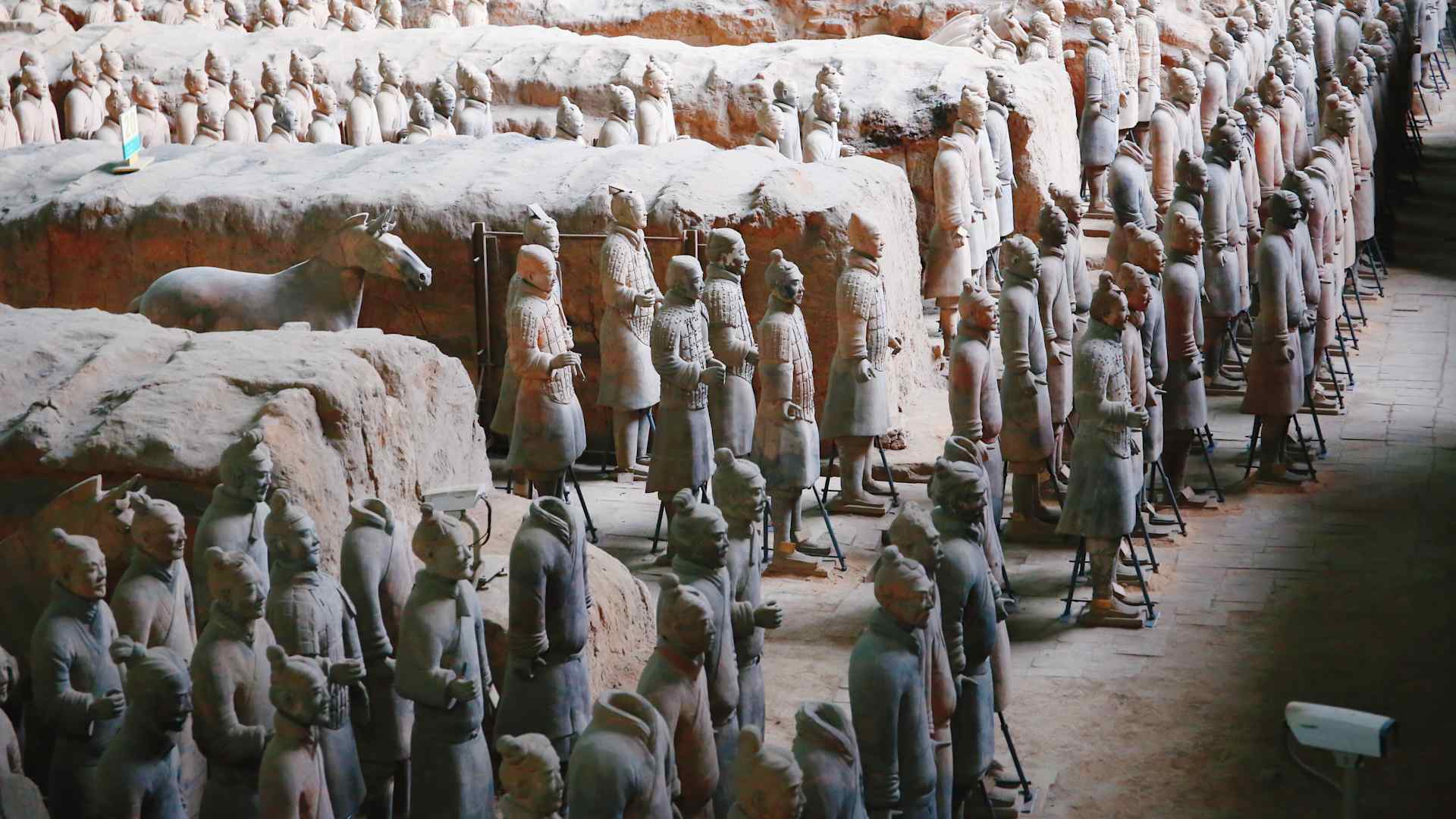 A view of the Terracotta Warriors and Horses Museum in Xi 'an, Shaanxi Province, China.