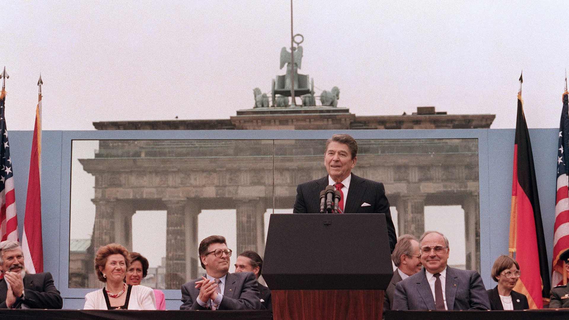 13 TV Moments That Defined the American Presidency, Gorbachev, Tear Down This Wall, Reagan