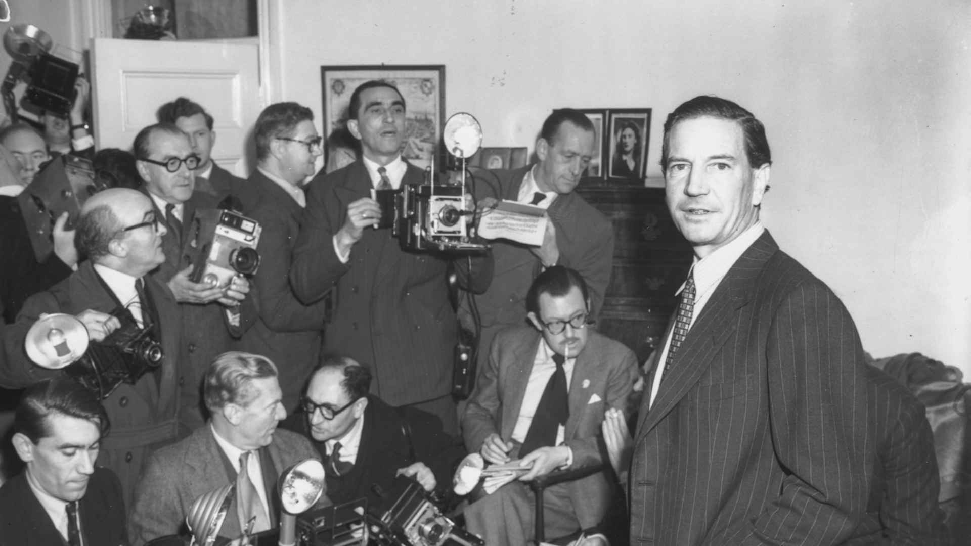 Harold 'Kim' Philby, former First Secretary of the British Embassy in Washington, at a press conference in response to his involvement with defected diplomats Burgess and McLean, at his brother's home in Drayton Gardens, London, November 8th 1955. (Photo by J. Wilds/Keystone/Getty Images)
