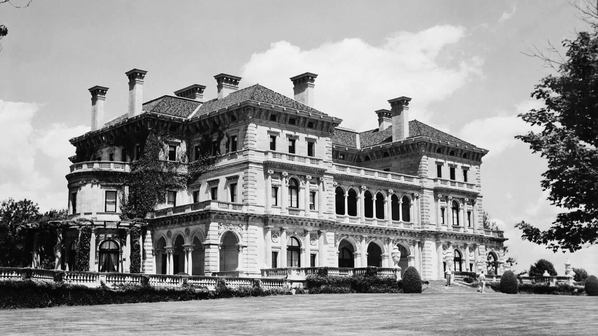 A rear view of the Breakers mansion in Rhode Island, one of the most luxurious homes of the Gilded Age, circa 1900.