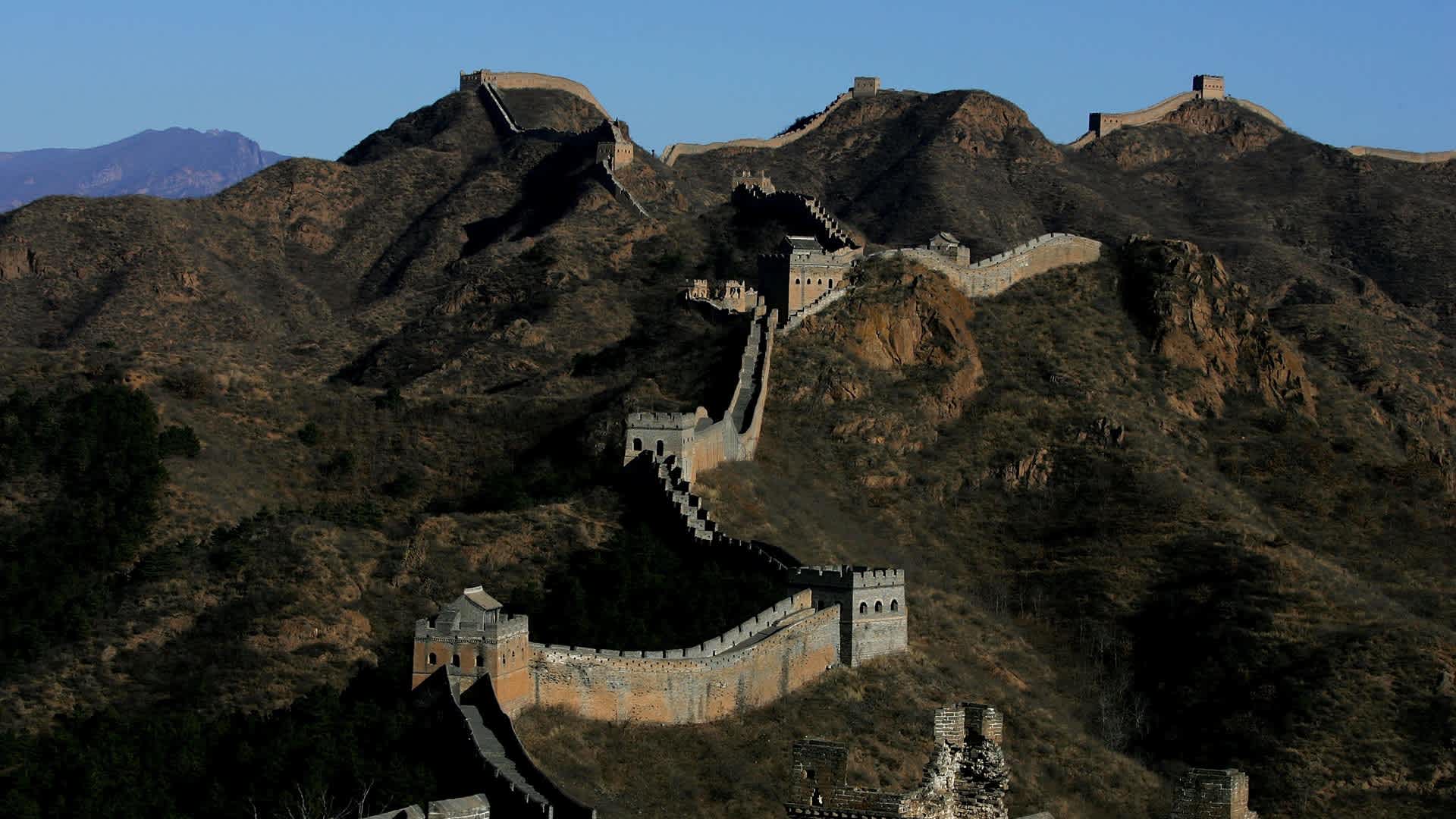 Cityscapes Of Beijing - The Great WallBEIJING - DECEMBER 03: A general view of the Great Wall on December 3, 2006 in Beijing, China. Beijing will be the host city for 2008 Summer Olympic Games. (Photo by Guang Niu/Getty Images)