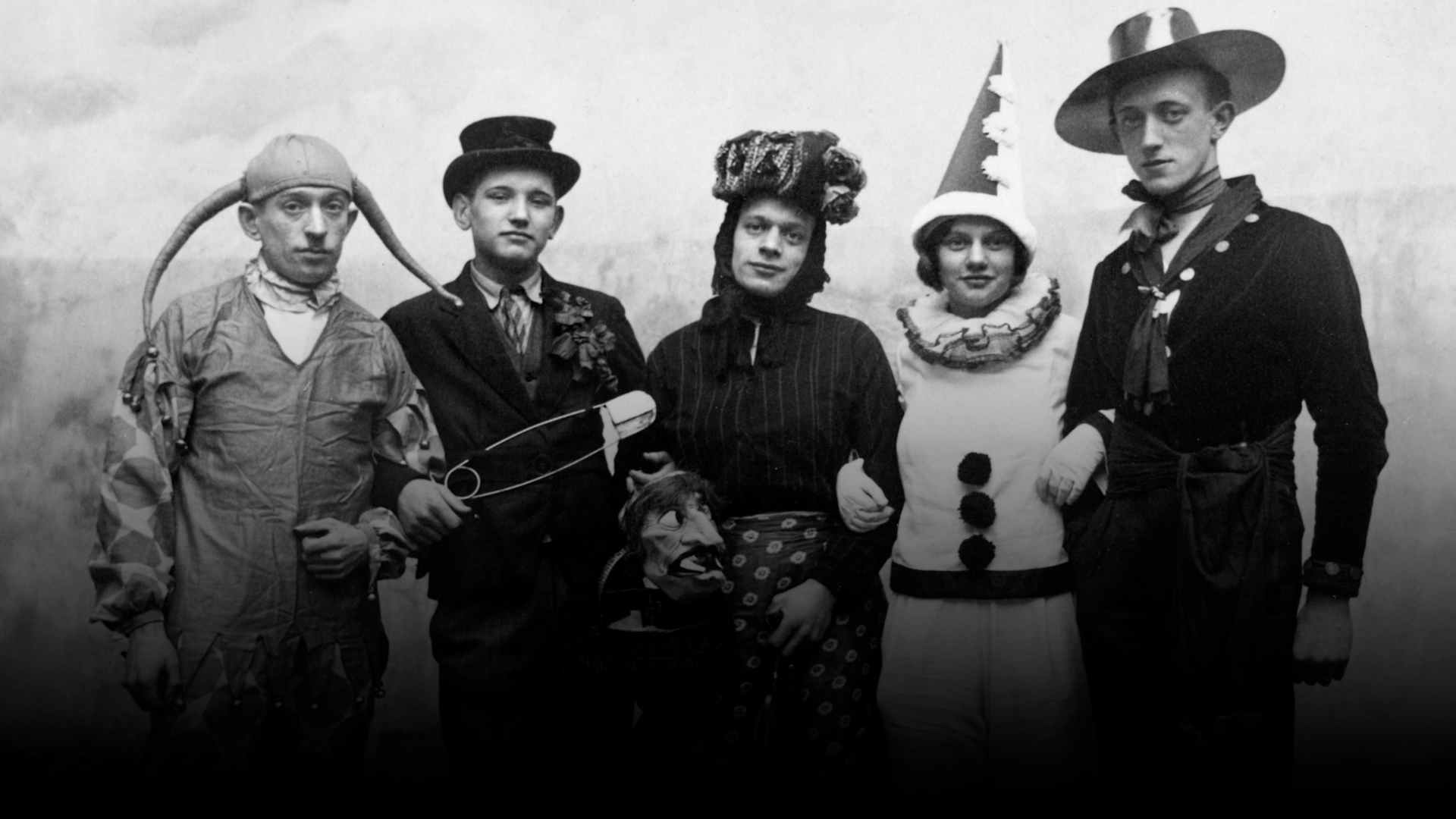 HISTORY: Halloween Costumes