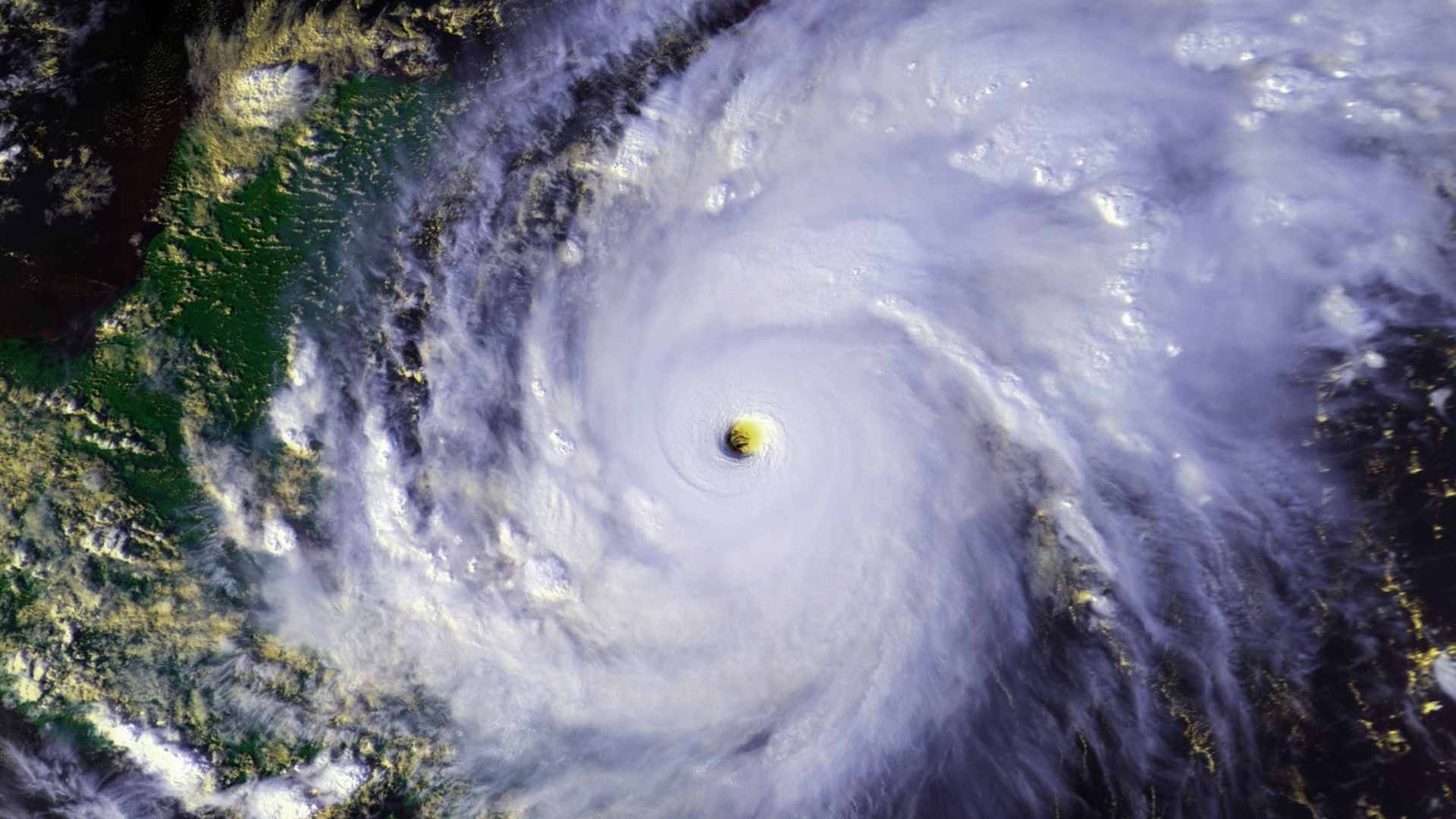 Hurricane Mitch satellite image, 1998.