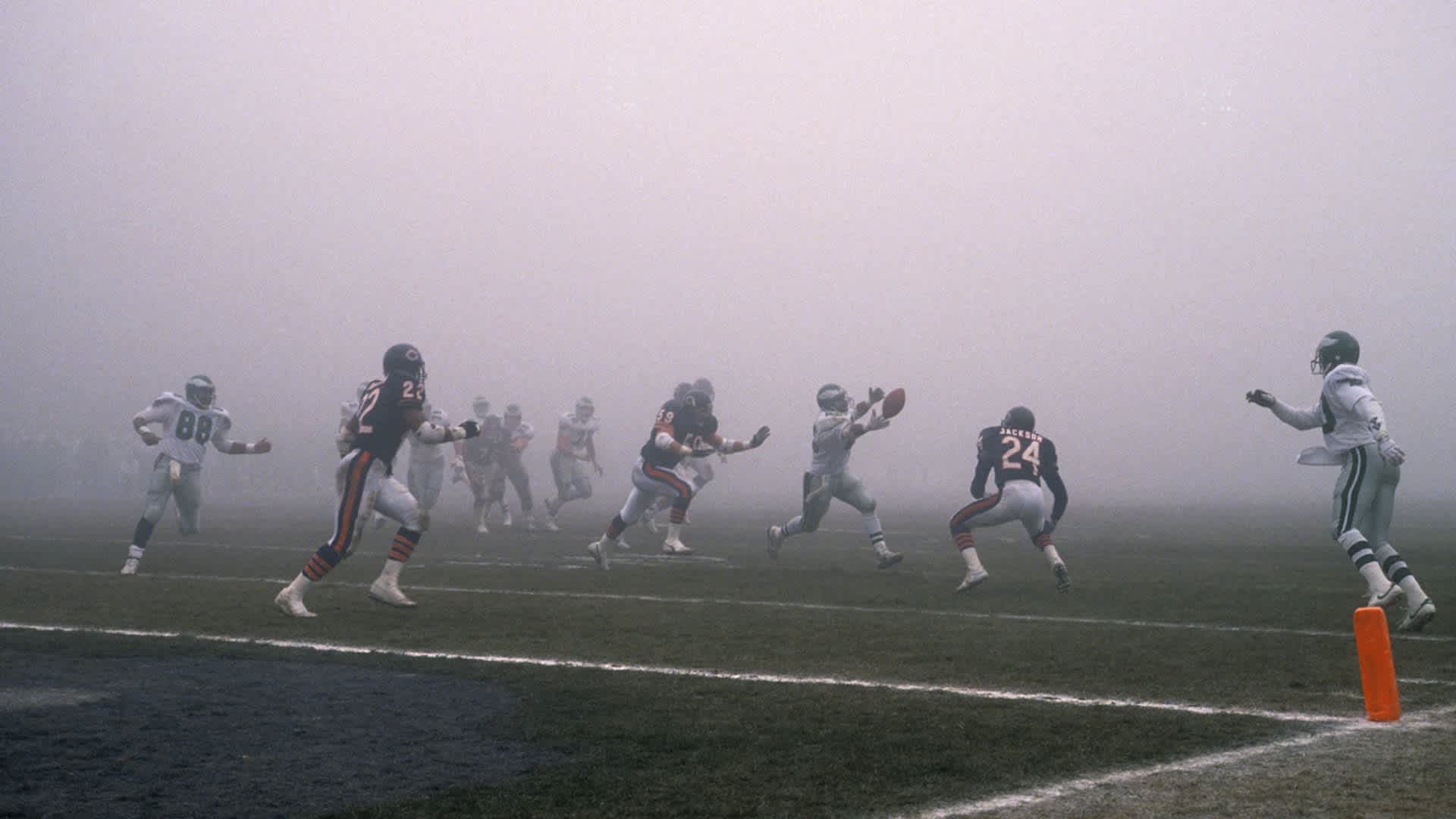 The Bizarre NFL Game Where Fans, Players Were in a Fog