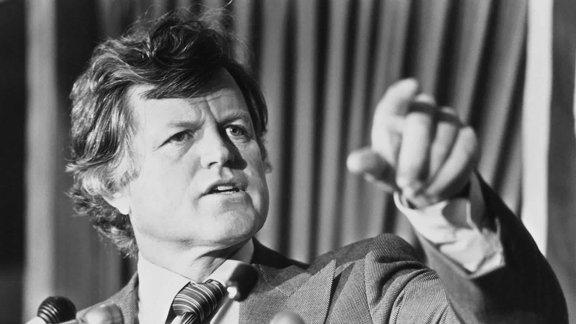 United States Senator and member of the Democratic Party, Edward 'Ted' Kennedy (1932- 2009) speaking at a press conference in Boston, Massachusetts, 9th January 1979. (Photo by Barbara Alper/Getty Images)