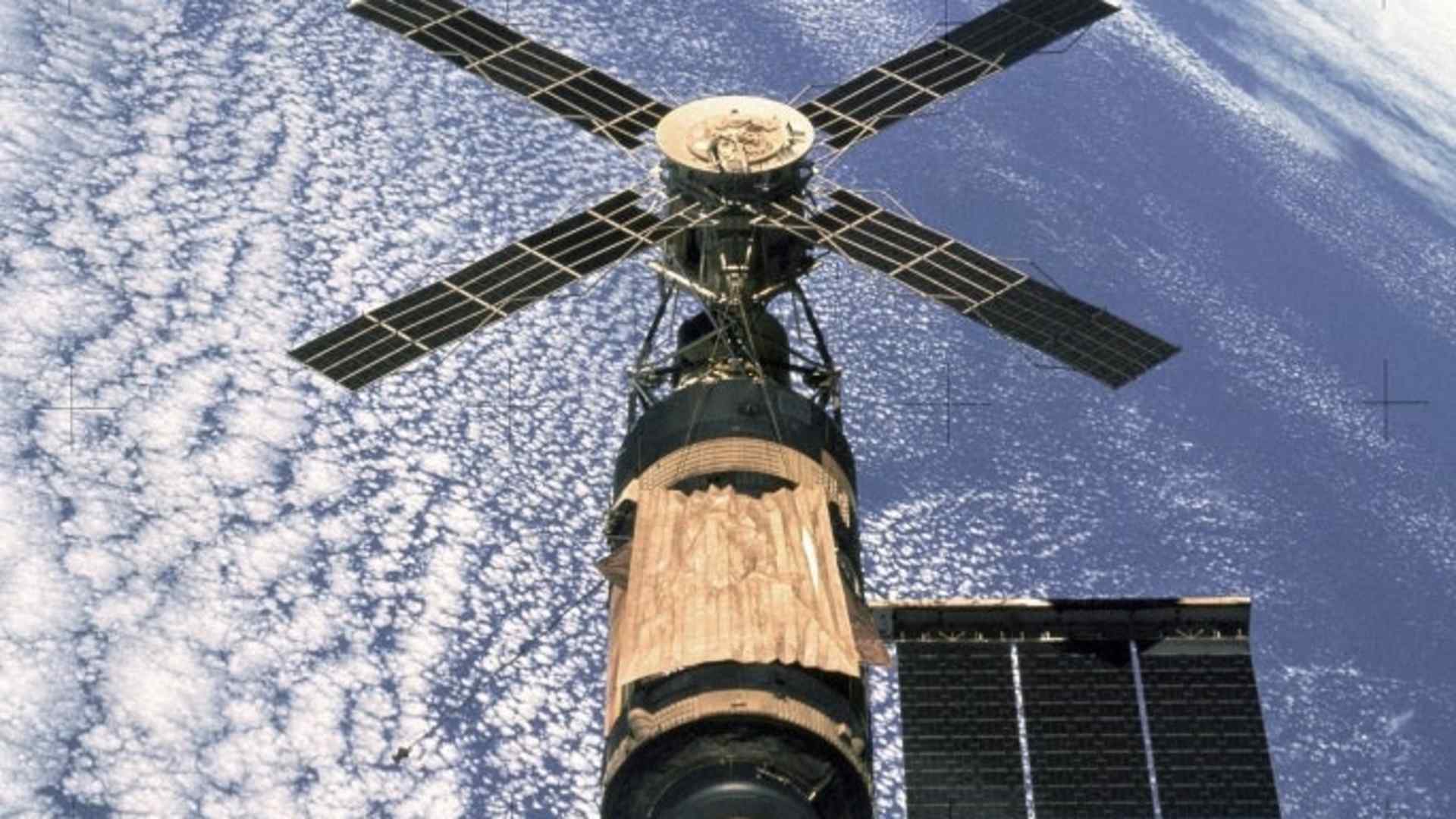 Skylab floats above Earth in February 1974.