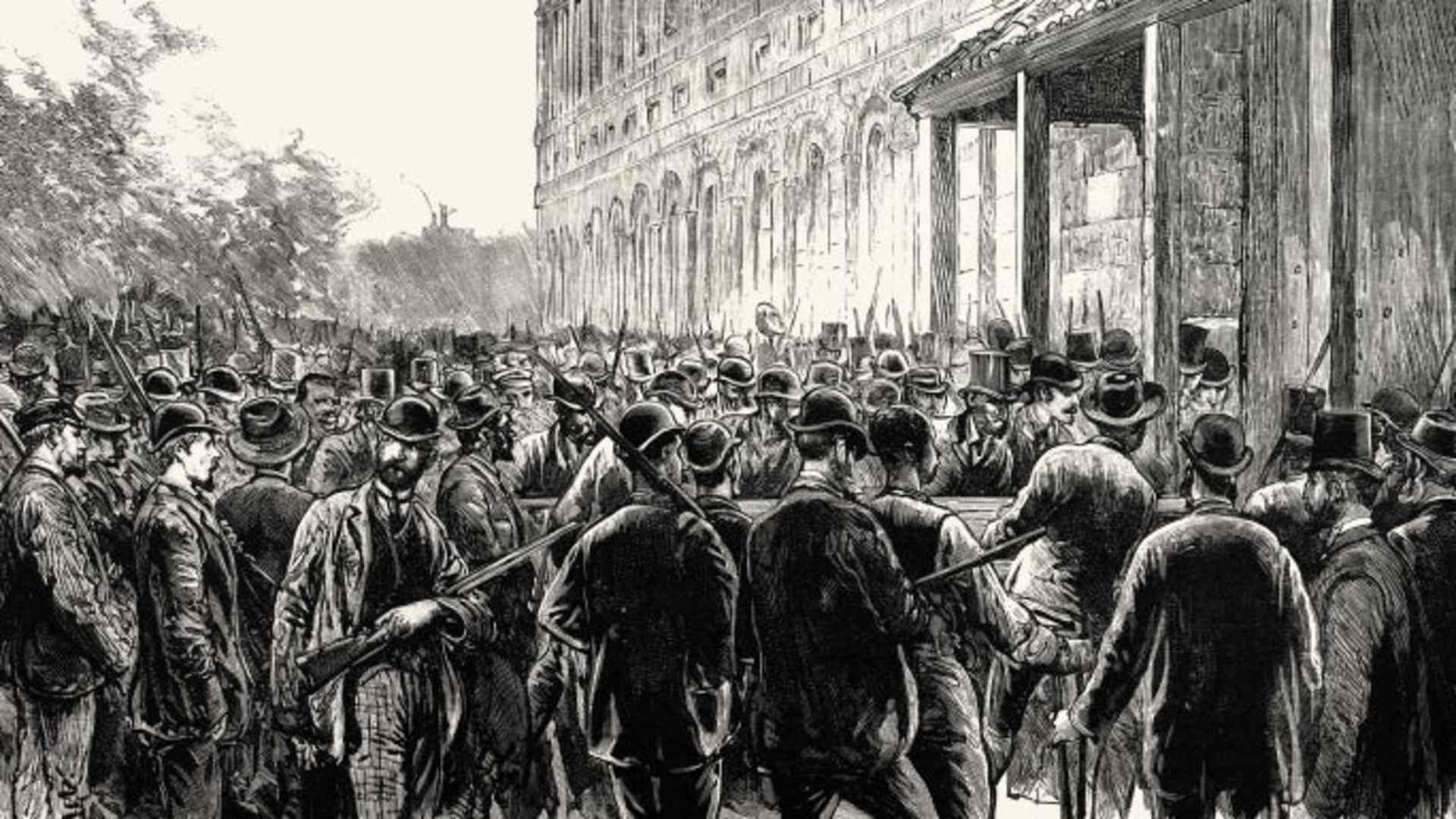 The lynchers breaking into the New Orleans prison, 1891. (Credit: Universal History Archive/UIG via Getty Images)