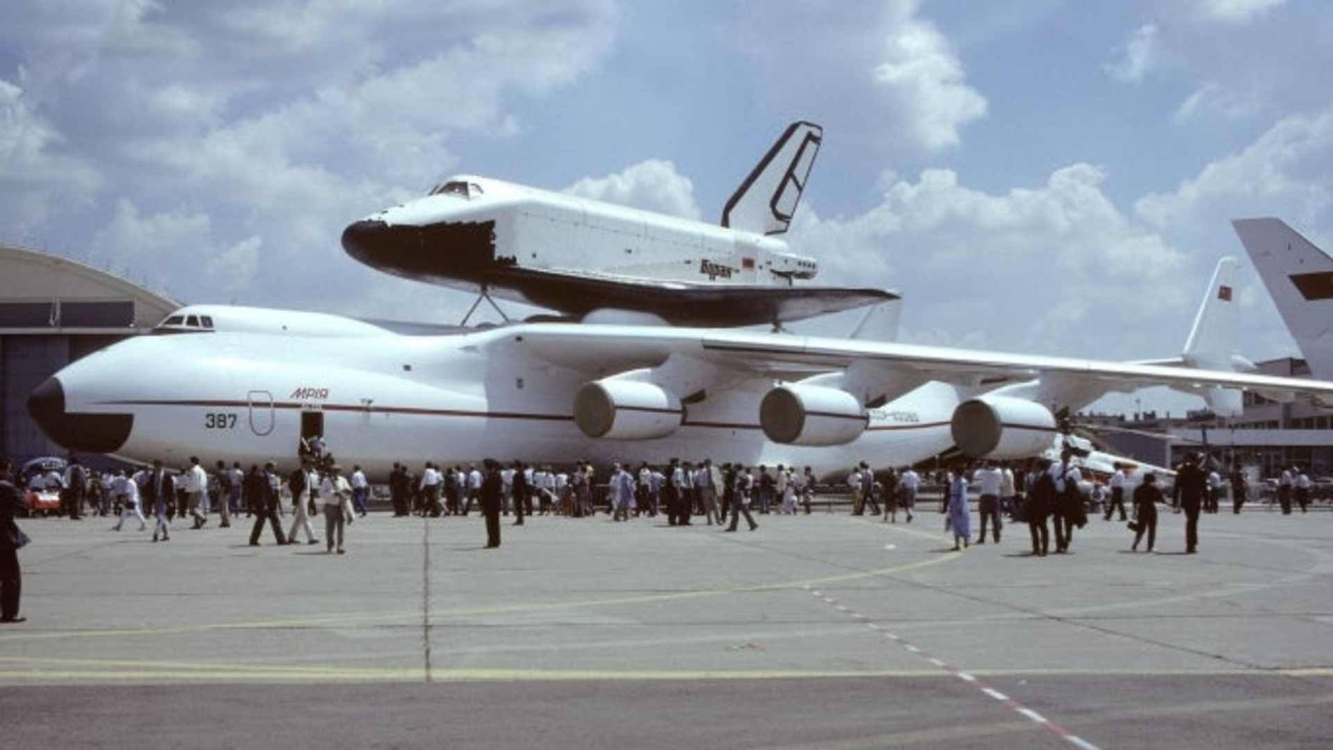 buran, soviet union, space shuttle