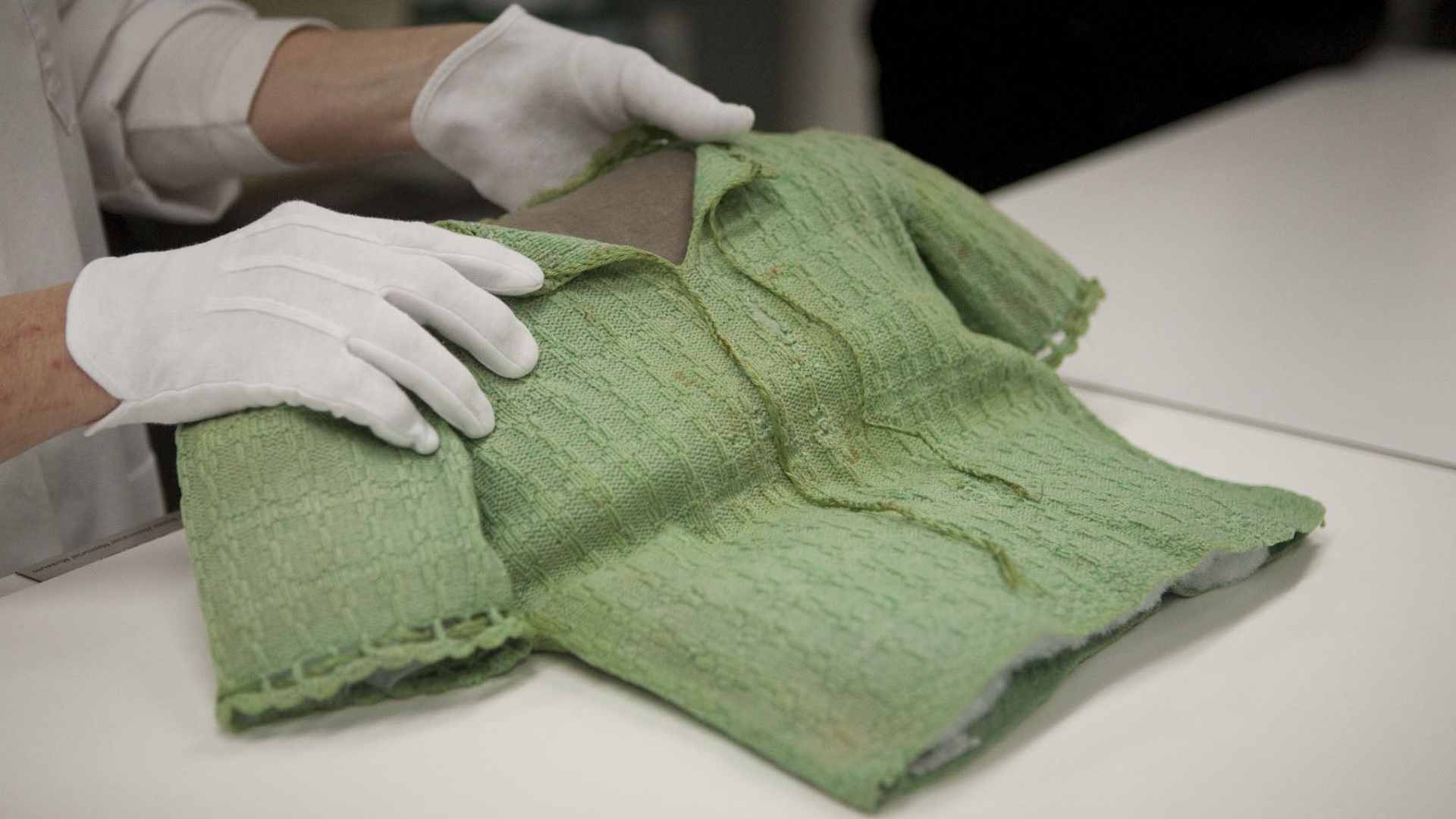 Kristine Keren's Green Sweater during the Holocaust