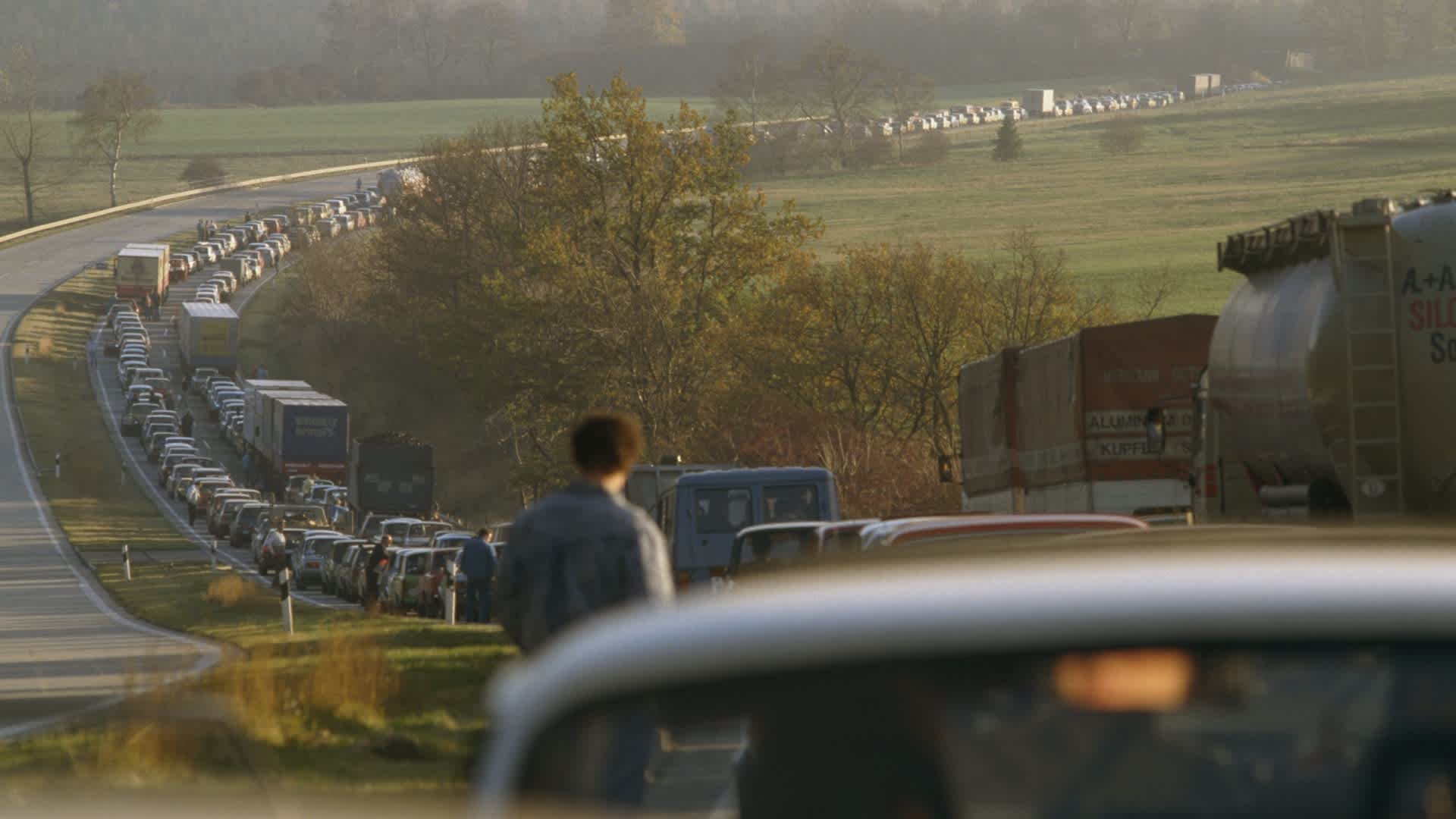 A traffic jam as East Germans emigrate following the fall of the Berlin Wall. (Credit: Thierry Orban/Sygma via Getty Images)
