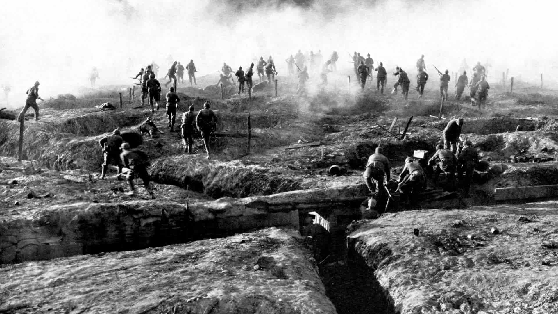 "I Have a Rendevous with Death."FRANCE - CIRCA 1916: German troops advancing from their trenches. (Photo by Buyenlarge/Getty Images)