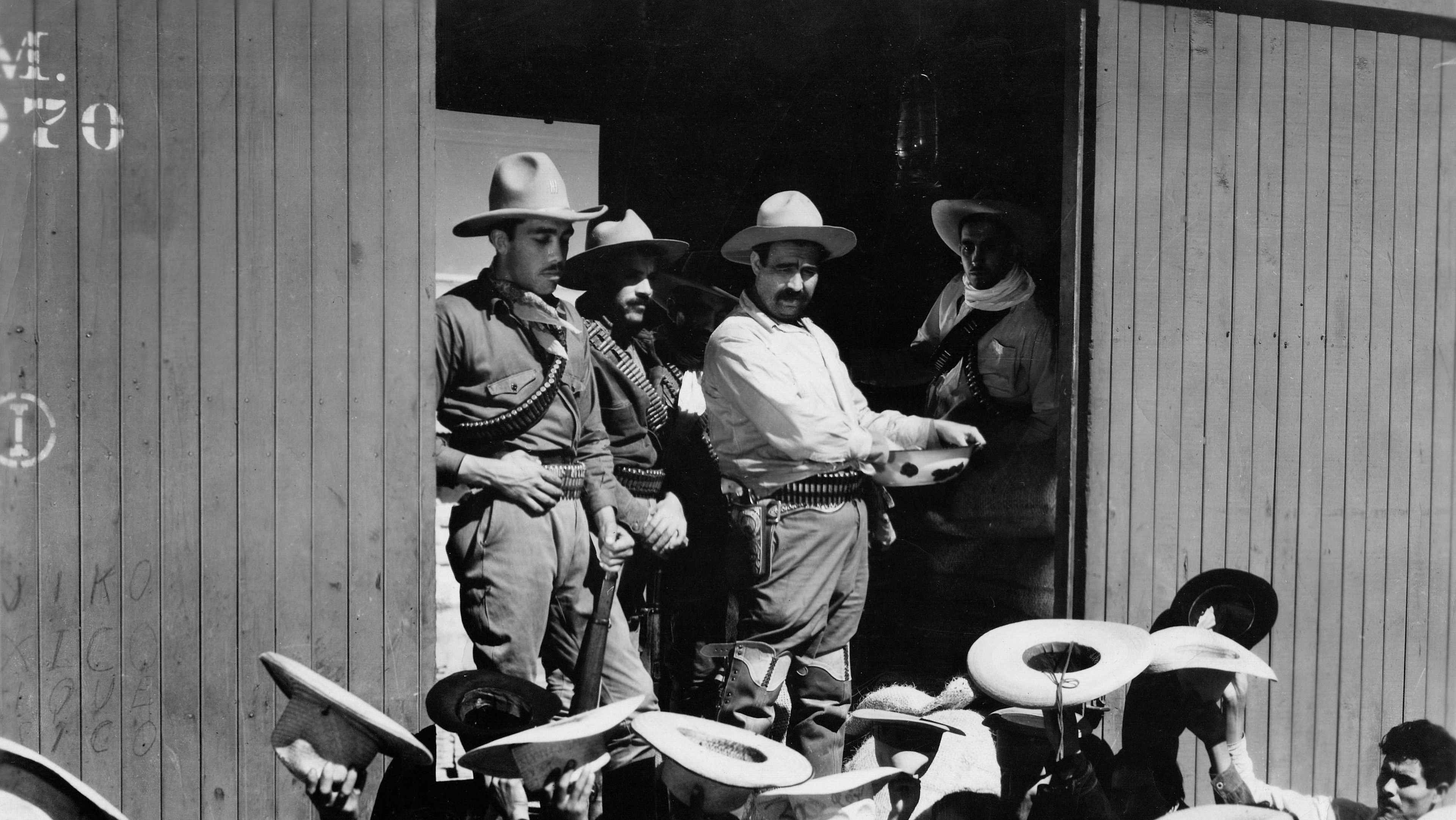 Vamonos con Pancho Villa! Let's Go with Pancho Villa Year : 1936 Mexique Director : Fernando de Fuentes. Image shot 1936. Exact date unknown.
